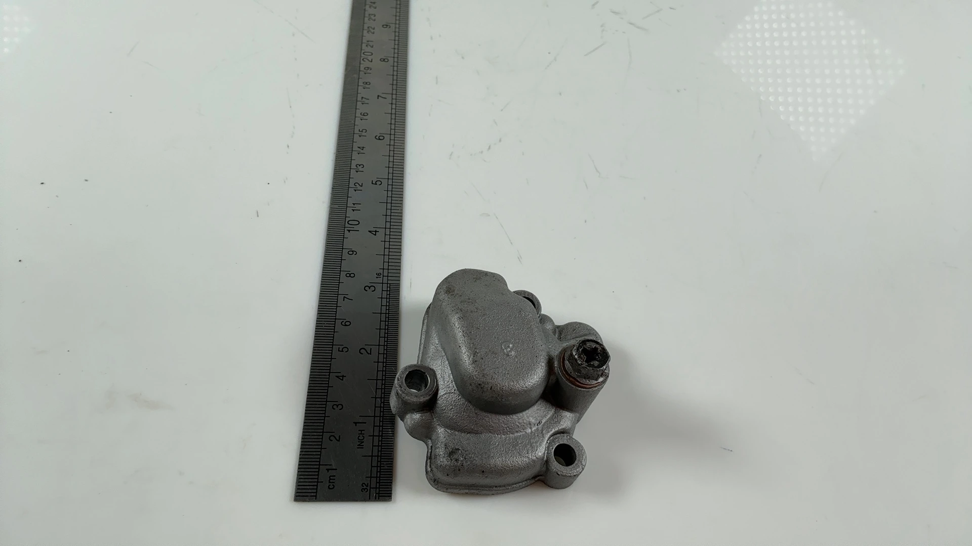 Yamaha DT125LC DT125 125cc Water Pump Cover 1985-1987 OEM 10V-12422-00 - Image 4