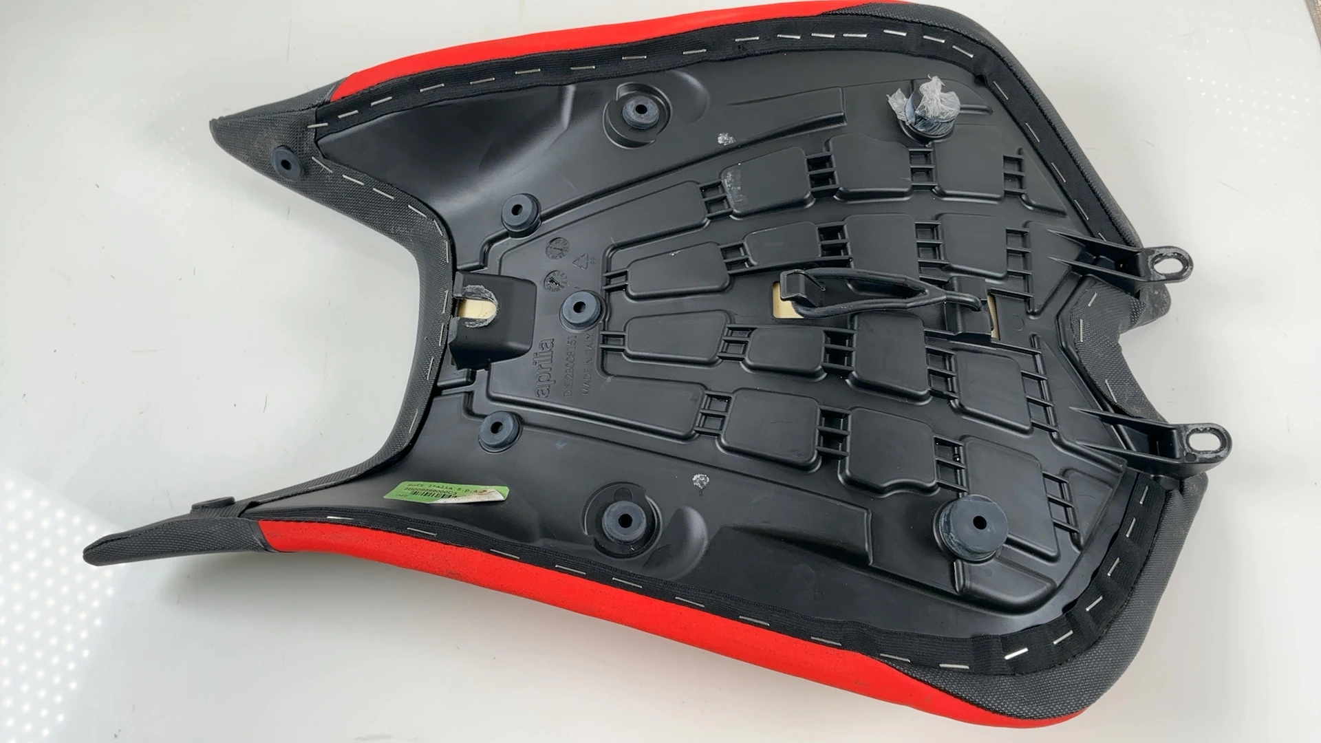 Aprilia Tuono V4 Factory 1100 Rider Front Seat 2021-2026 OEM 2B008151 - Image 2