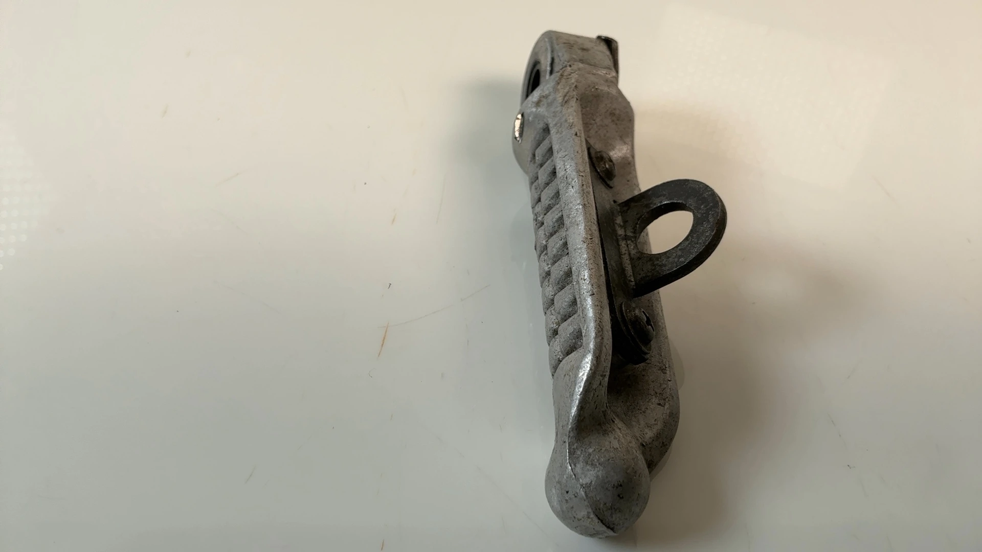 Suzuki GSX-R 750 GR75A 750cc Rear Right Footrest Peg 1985-1987 OEM 43601-27A00 - Image 4
