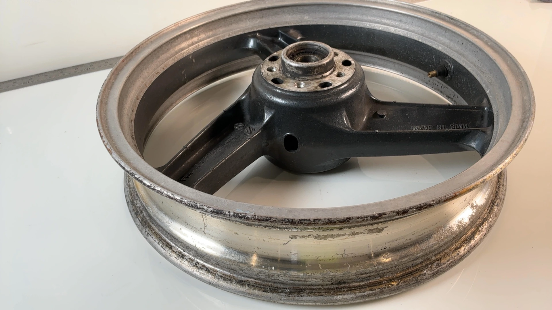 Kawasaki Ninja ZX-11 ZZR1100 ZX1100D Front Wheel Rim 1993-2001 OEM 41073-1554 - Image 6
