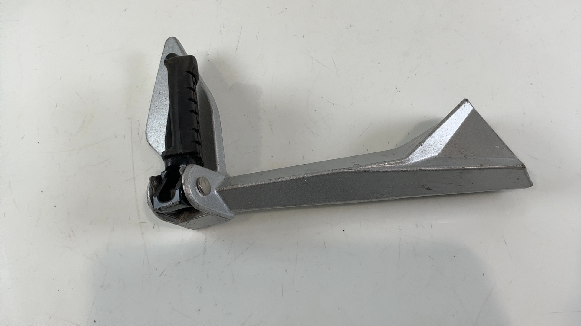 KTM Duke 390 CC Rear Right Foot Peg Bracket 2015 2016 OEM 90103049000 - Image 1