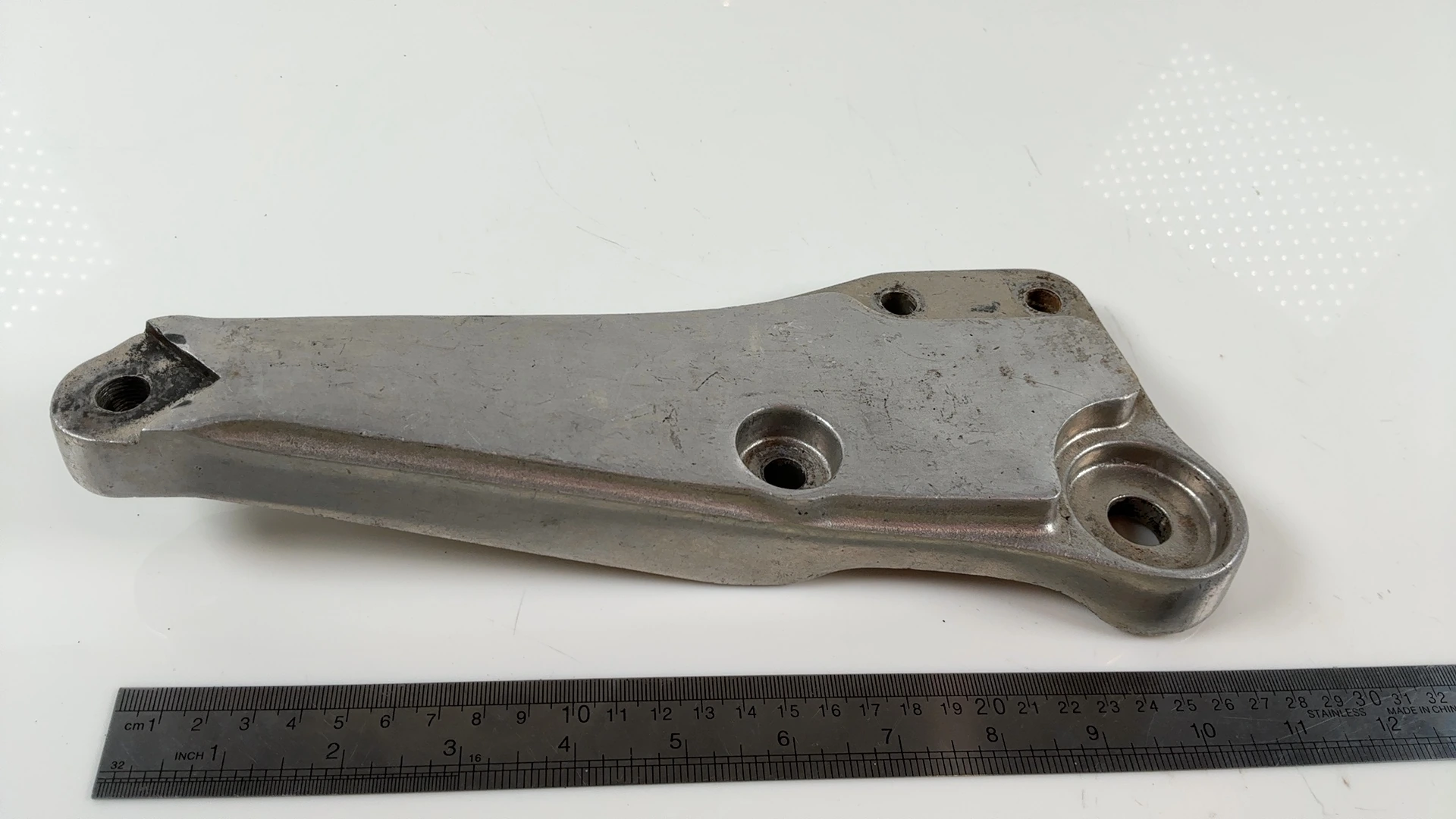 SUZUKI GSX750E GSX750 750CC LEFT FOOTREST BRACKET 1980 1981 OEM 43820-45400 - Image 5