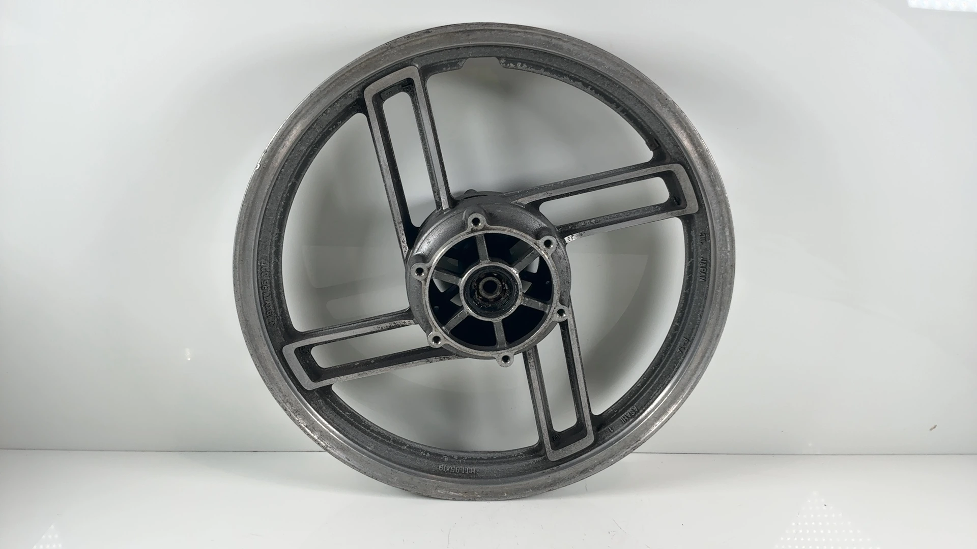 Yamaha Seca Turbo XJ650 650cc Front Wheel Rim 1982 1983 OEM 16G-25168-20 - Image 2