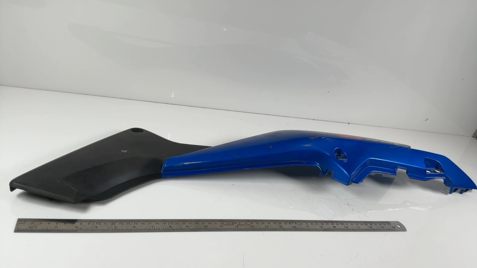 Honda CBR 125R JC34 125cc Right Rear Tail Cowl Panel 2004-06 OEM 83540-KPPA-9010 - Image 4