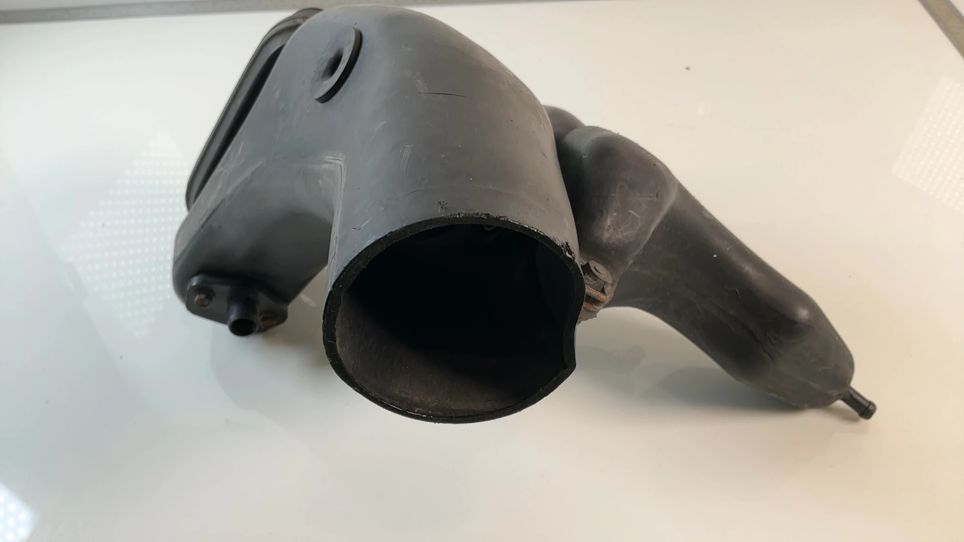 Kawasaki Ninja ZX-9R ZX900B 900cc Right Air Intake Duct 1994-1997 OEM 14073-1590 - Image 5