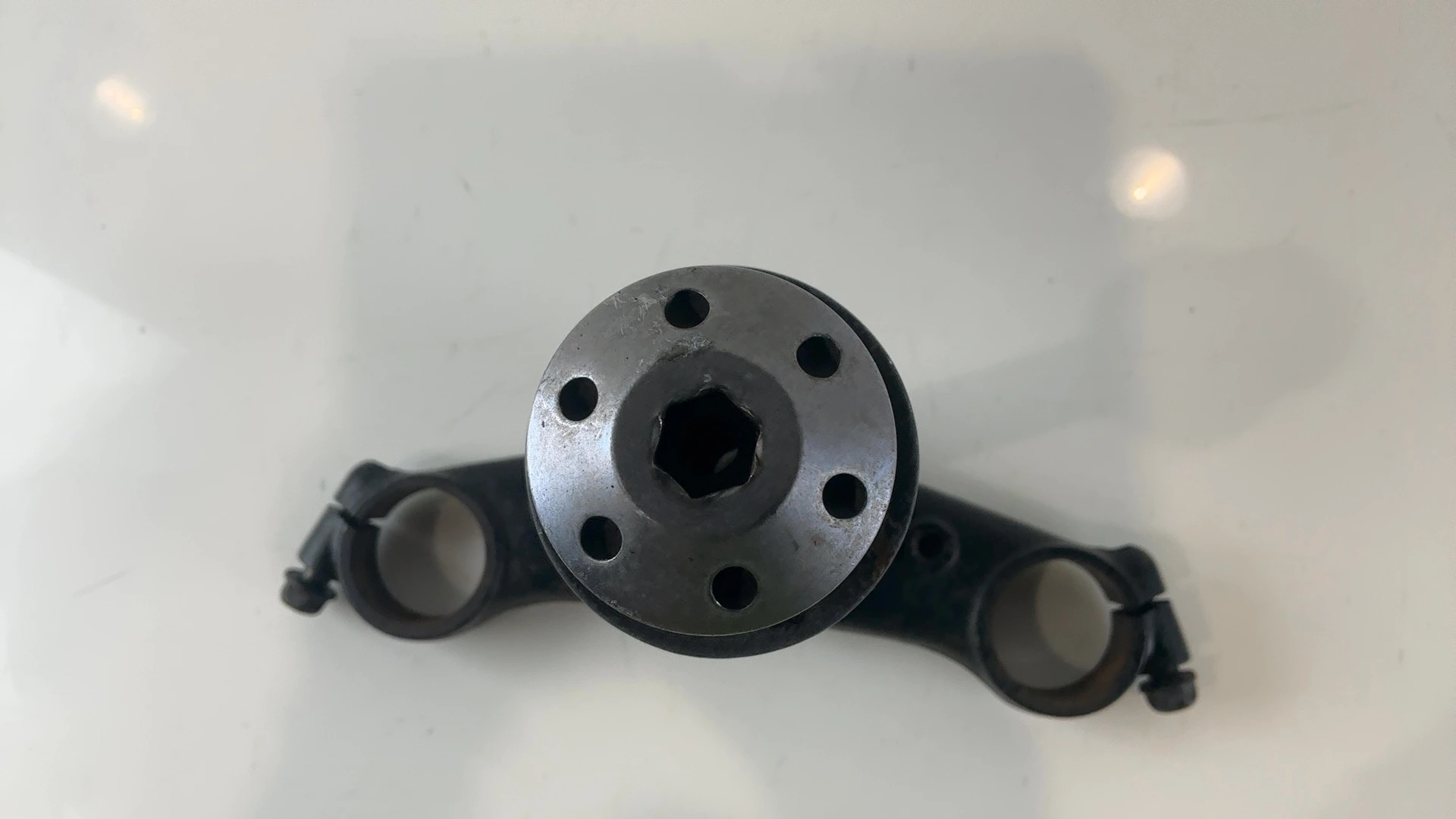 Honda CBR1100XX Blackbird SC35 Lower Fork Triple Tree Yoke 1996-98 53200-MAT-000 - Image 5