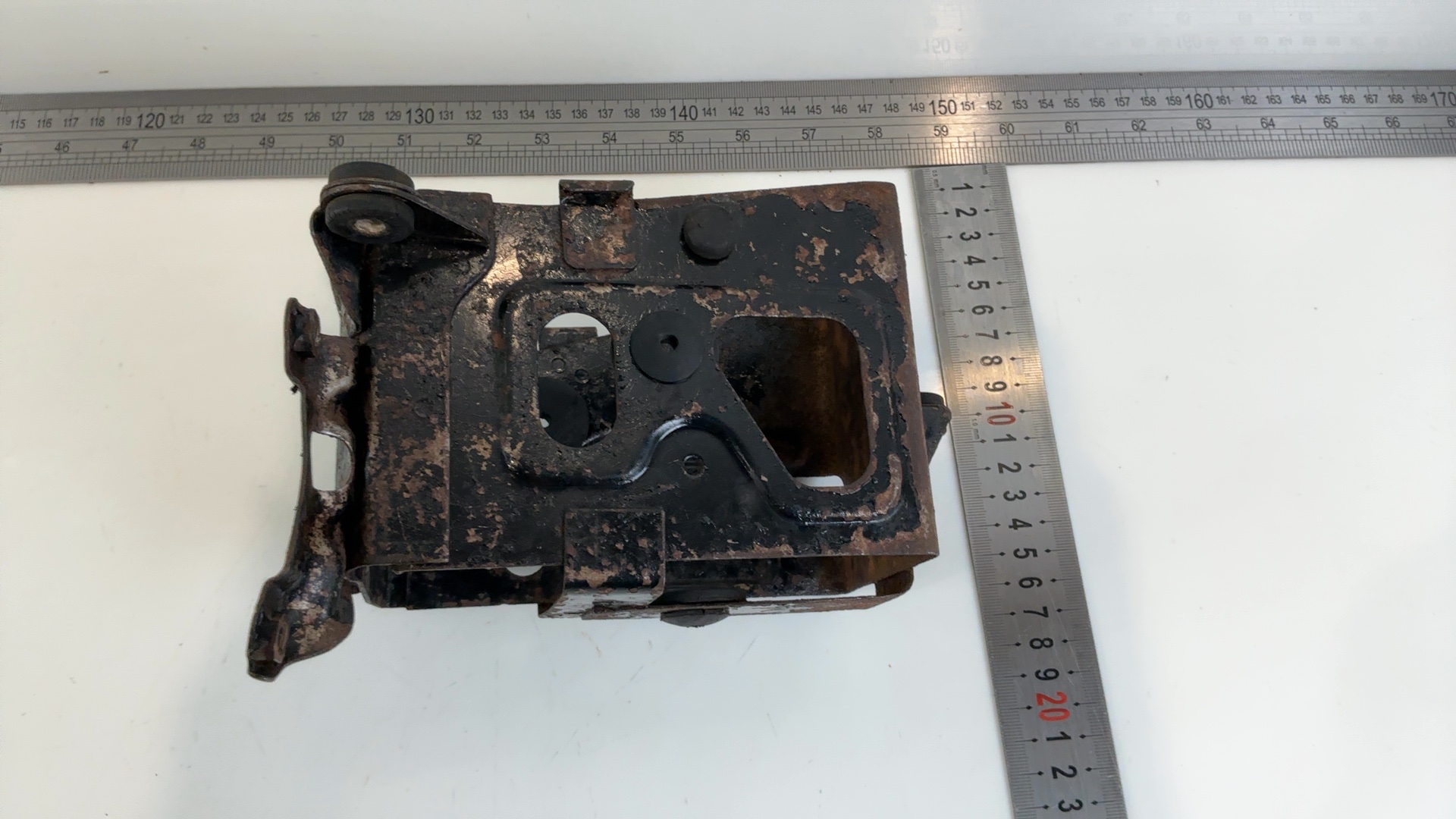Yamaha RD200 200 CC Battery Box Case Holder 1974-1976 OEM 397-21170-00-00 - Image 4