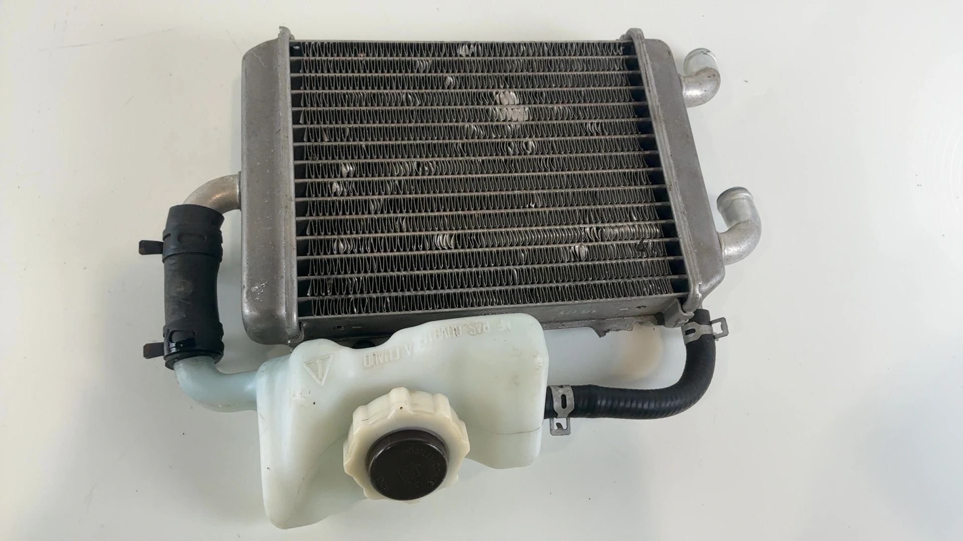 Peugeot Speedfight 100 100CC Engine Cooling Radiator 1996-2007 OEM 748866 - Image 5