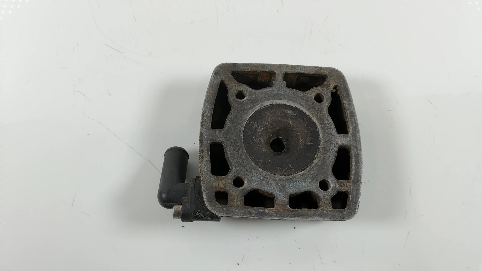 YAMAHA DT125LC 10V 125cc Cylinder Head 1982-1984 OEM 10V-11111-00-00 - Image 4