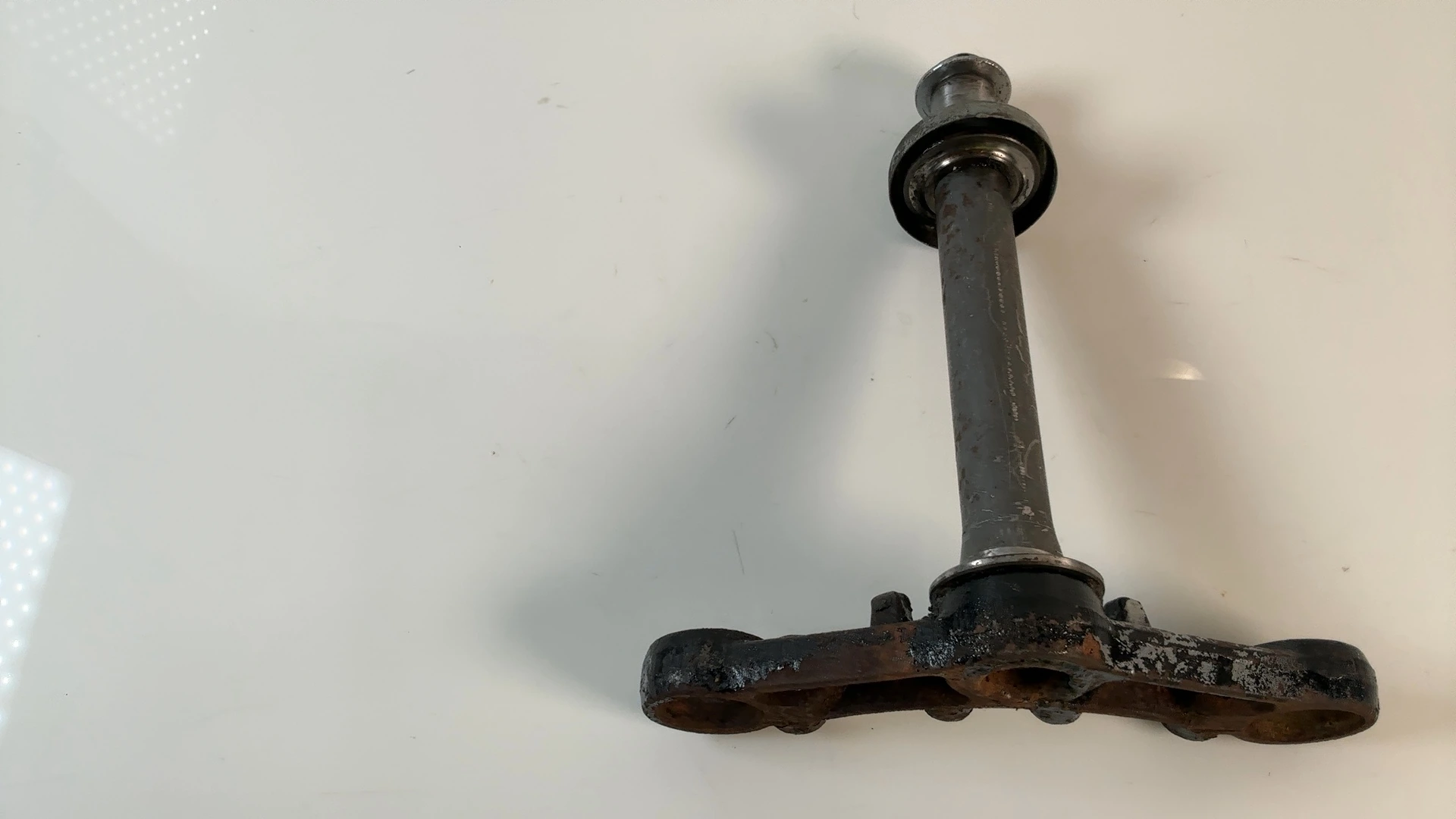 Yamaha TZR125 2RL 125cc Lower Triple Tree Stem 1987-1992 OEM 2RL-23340-00-33 - Image 2