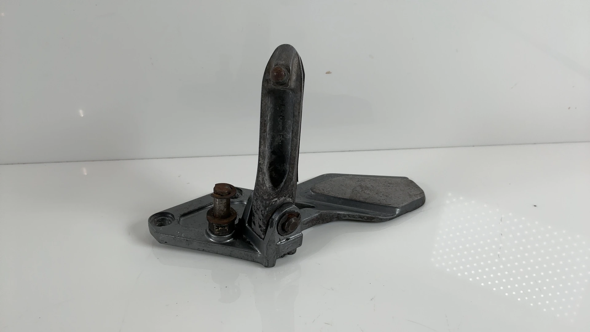 Kawasaki ZZR1100 ZX1100 1100CC Front Left Footrest Hanger 1993-01 35011-1635-TX - Image 6