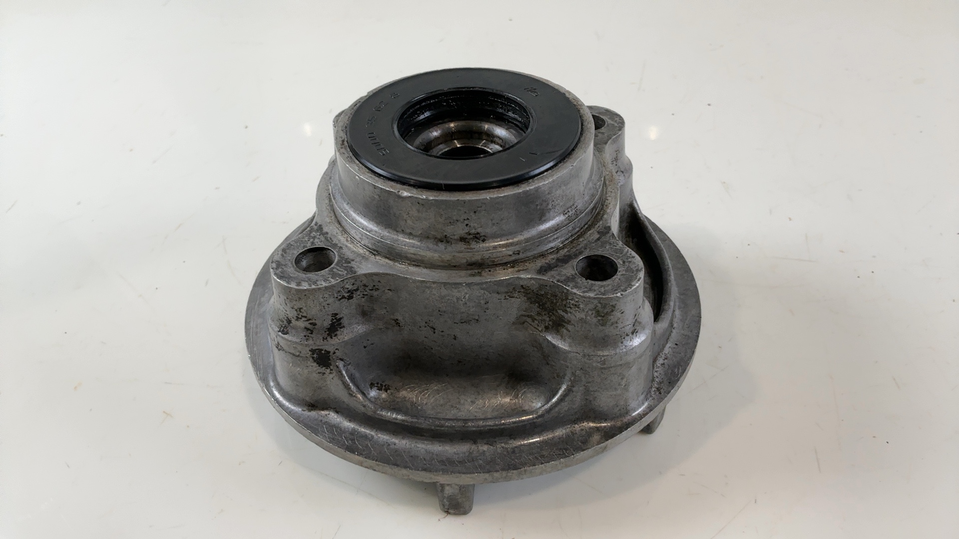 Suzuki RG500 RG400 500cc Rear Sprocket Hub 1985-1987 OEM 64611-20A00 - Image 6