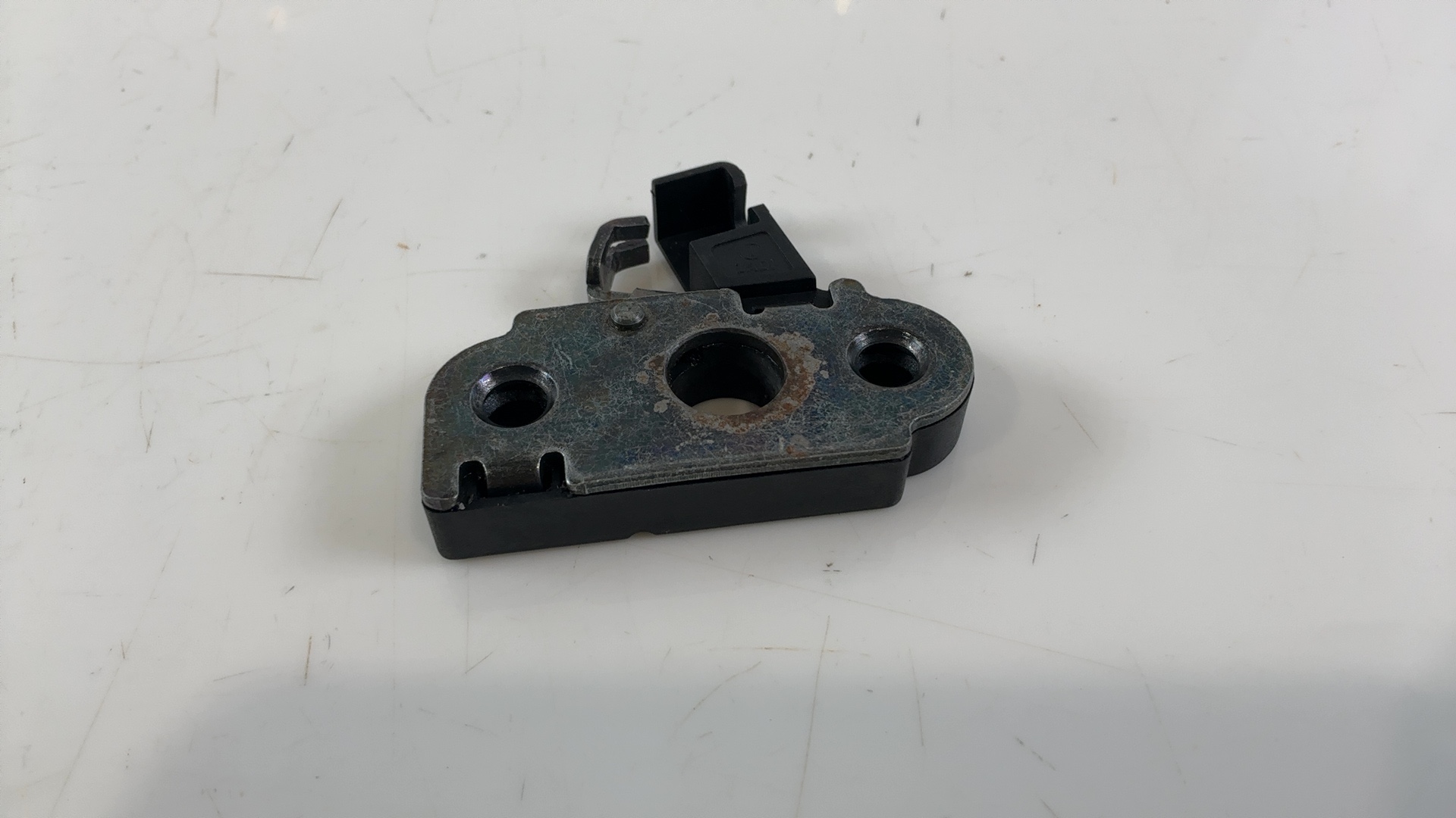 MV Agusta F3 800 800cc Rear Seat Catch Lock Latch 2013-2016 OEM 8000B5412 - Image 2