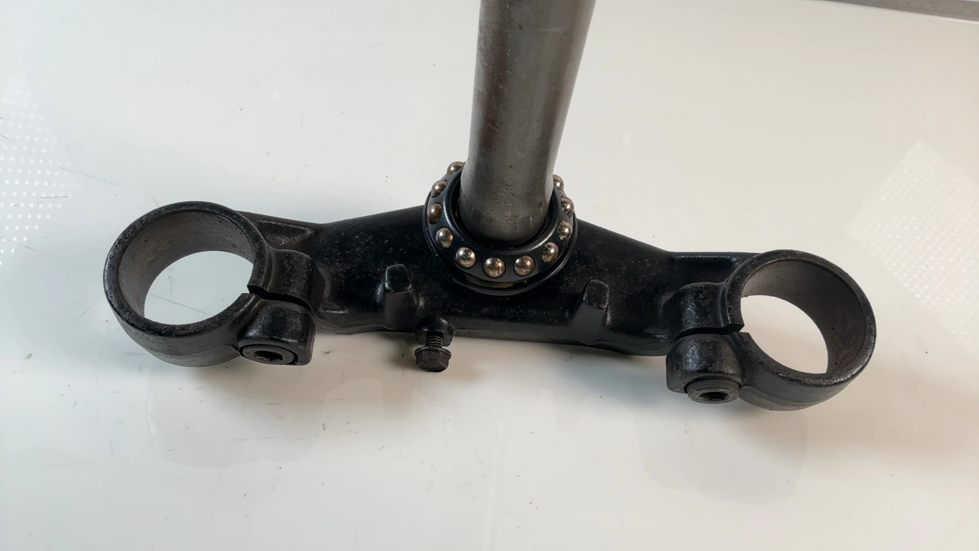 Honda CBR1000F Hurricane SC21 1000CC Lower Triple Tree 1987-88 OEM 53200-MM5-000 - Image 6