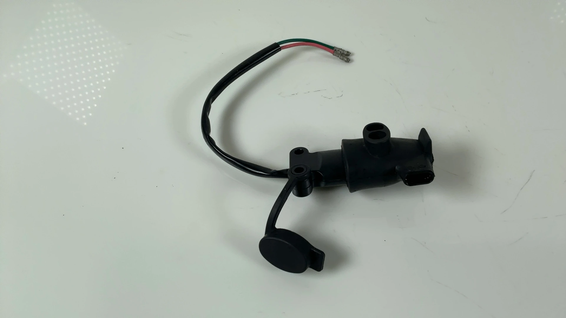 Honda FourTrax TRX350 350cc Accessory Outlet Plug 1986 1987 OEM 31650-HA7-670