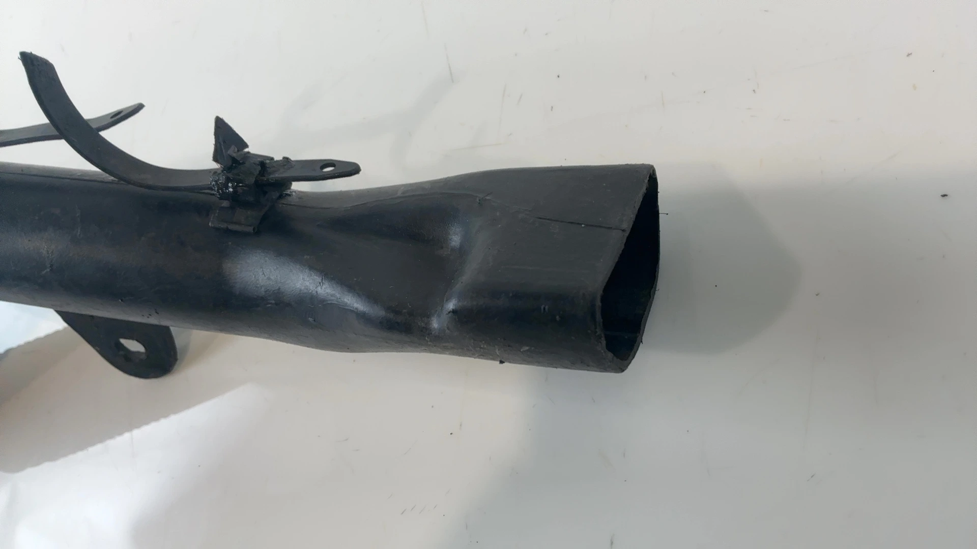 Suzuki GSX-R 750 GR7BB 750cc Right Air Intake Ram Duct Tube 1992-95 94451-17E00 - Image 6