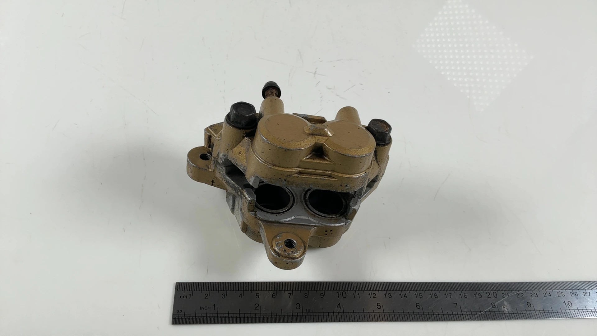 Suzuki GSXR750 GR75A 750cc Right Front Brake Caliper 1985 1986 OEM 59300-27A10 - Image 5