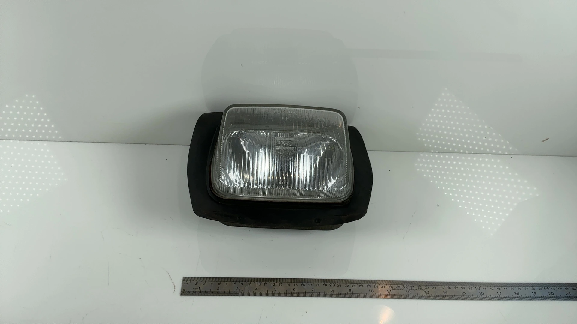 Suzuki GSX550E GSX550 550cc Headlight 1982-1986 OEM 35100-43431-999 - Image 13