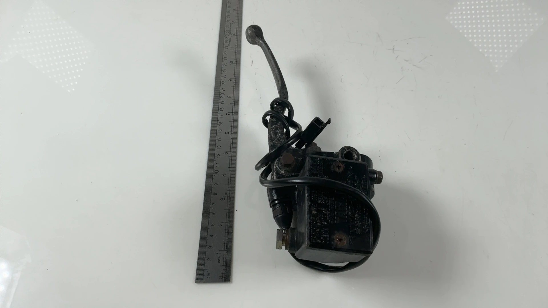 Yamaha Maxim XJ700 700cc Front Brake Master Cylinder 1985-86 OEM 3SD-25870-20-00 - Image 4