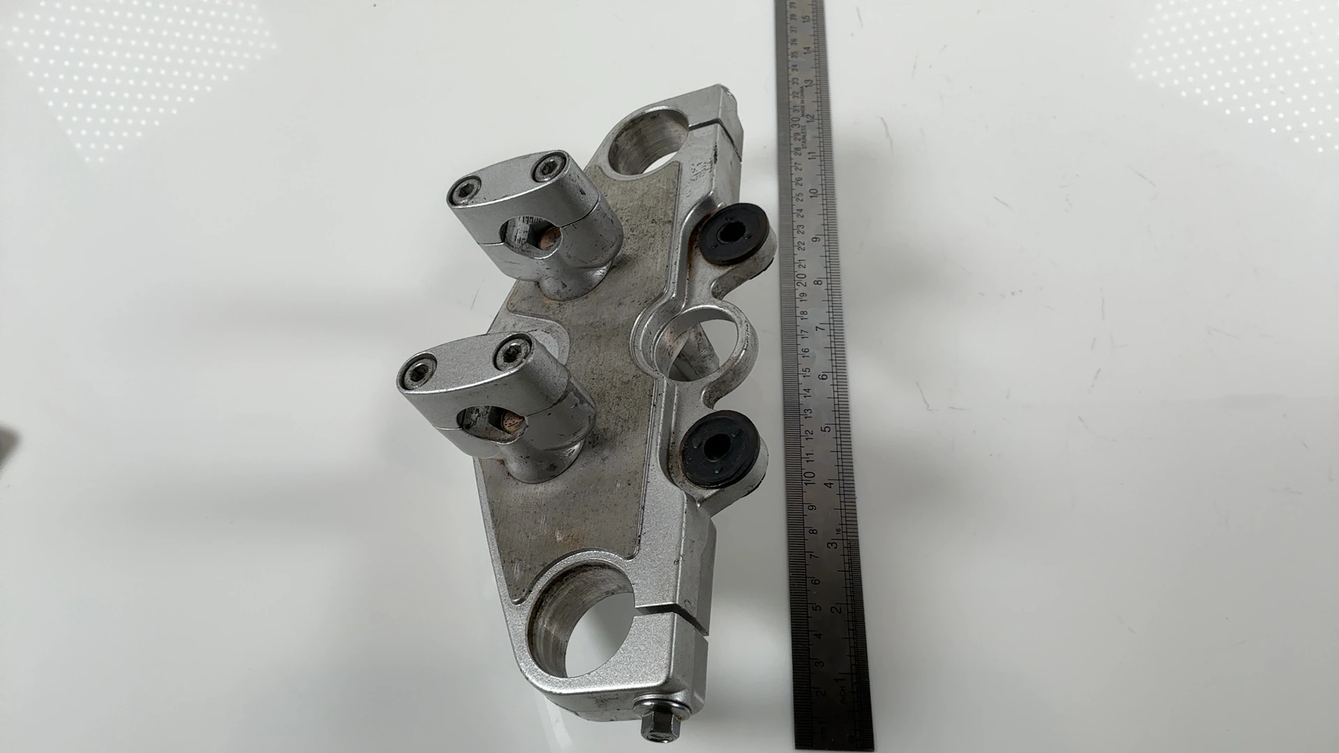 Suzuki GZ250 Marauder 250 Upper Fork Triple Tree Clamp 2000 2001 OEM 51311-12F00 - Image 3