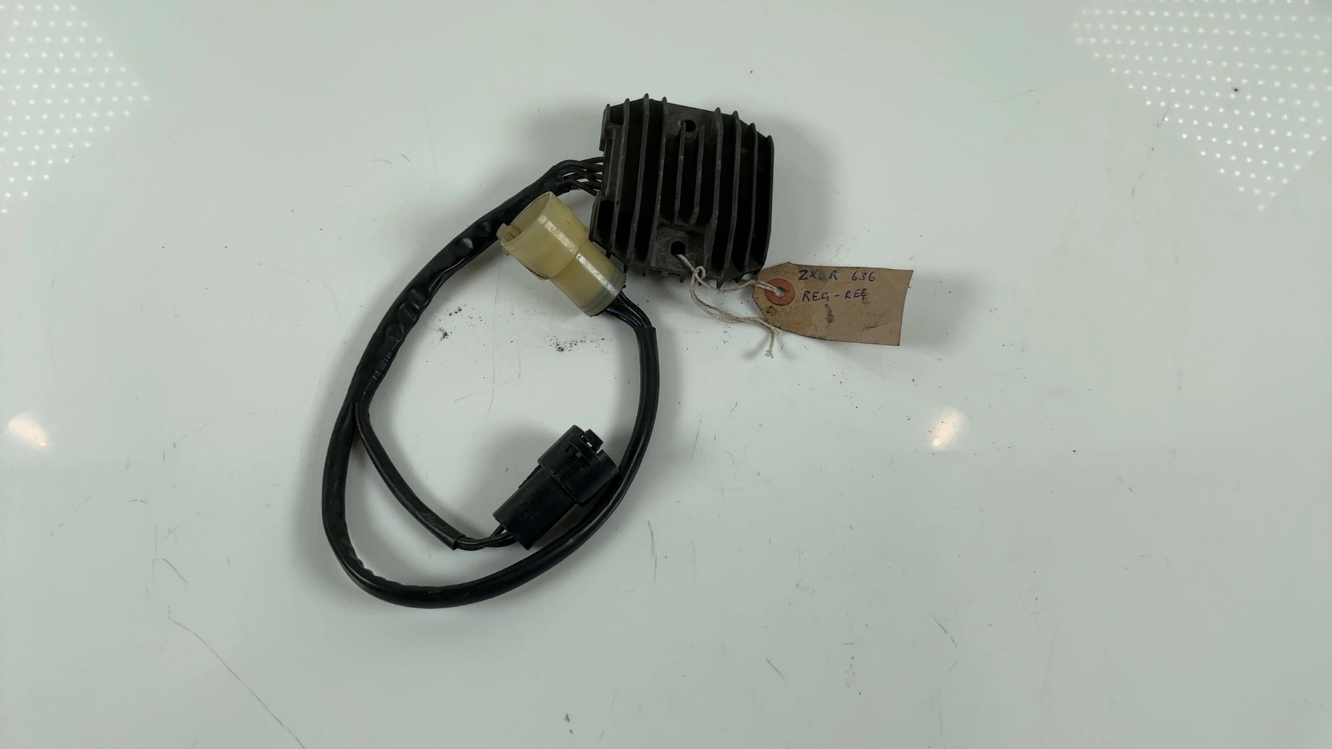 Kawasaki Ninja ZX6R ZX600J 600cc Regulator Rectifier 2000-2002 OEM 21066-1125