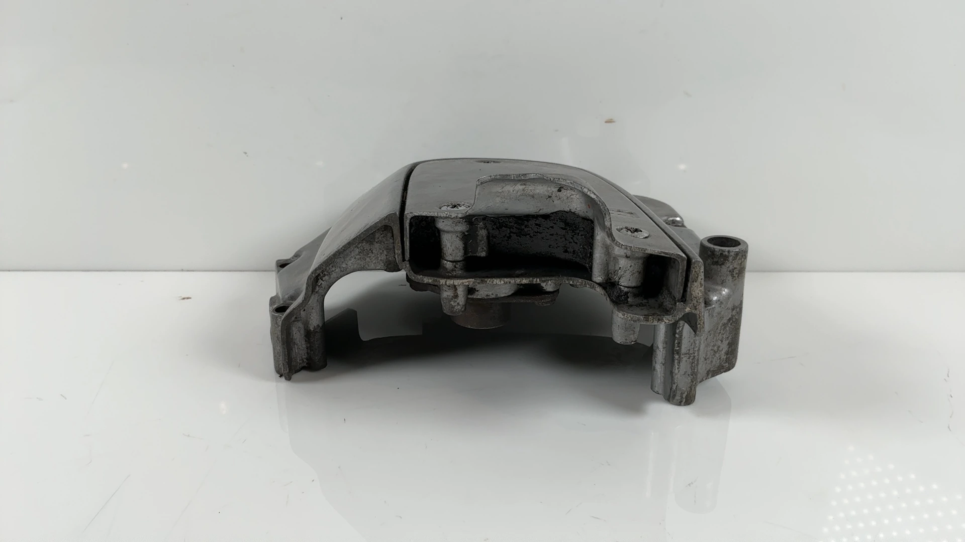 Suzuki GSX 750 GSX750E 750cc Sprocket Cover 1983-1987 OEM 11360-31301 - Image 7