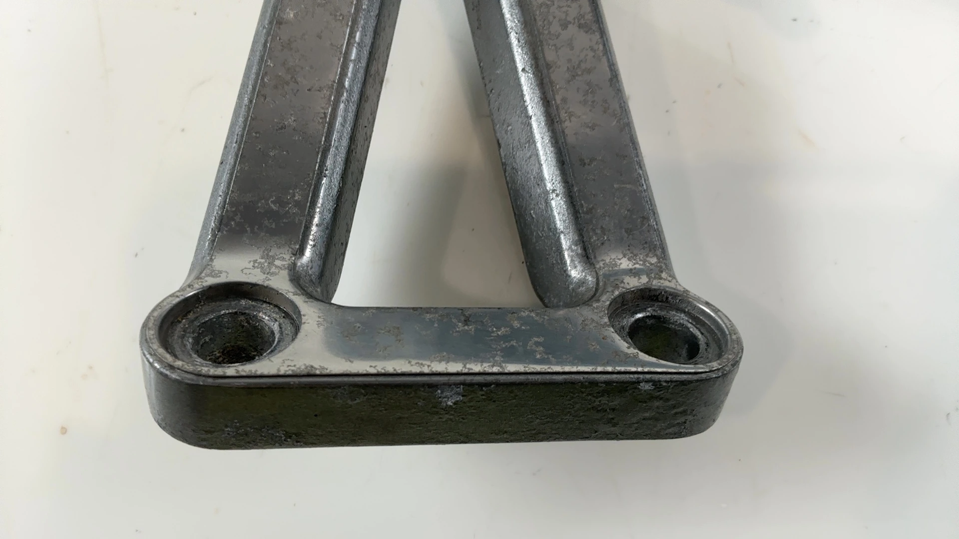 Kawasaki Ninja ZX600F 600cc Rear Right Footrest Hanger 1995-1997 OEM 35011-1736 - Image 7