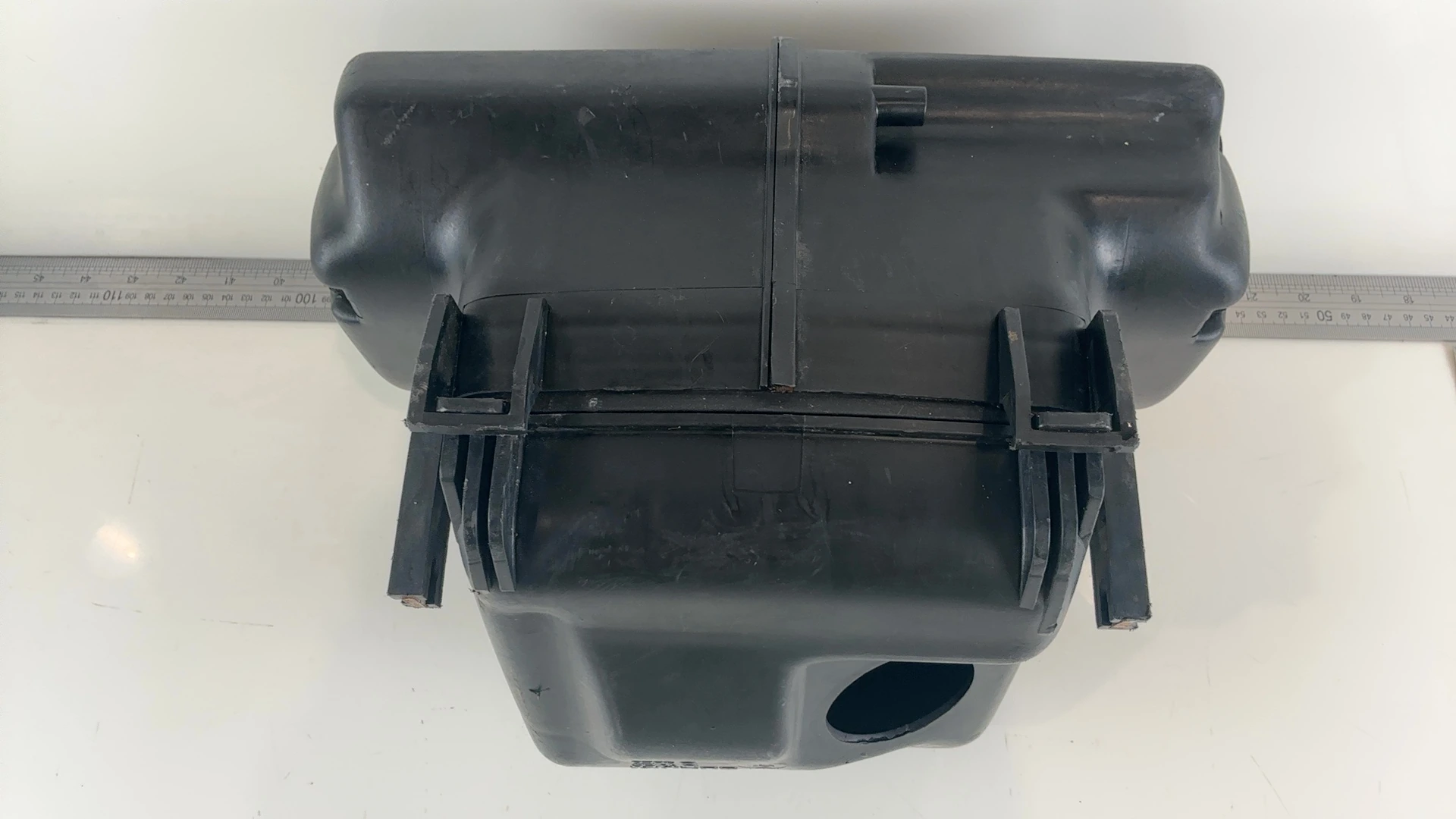 Suzuki Bandit GSF600S GSF600 600CC Air Intake Filter Box 1995-99 OEM 13700-26E00 - Image 4