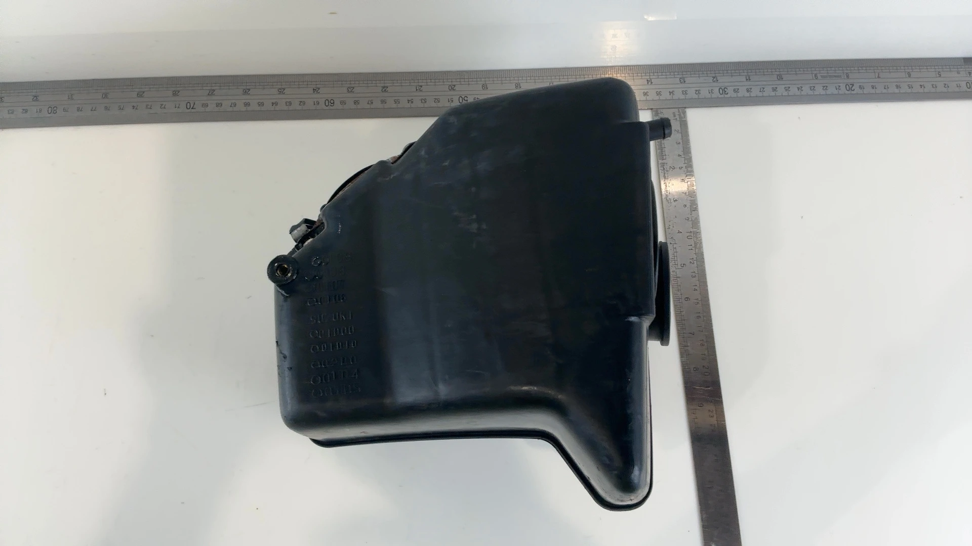Suzuki GS500E GM51B 500CC Air Filter Cleaner Box 1989-2000 OEM 13700-01D02 - Image 3