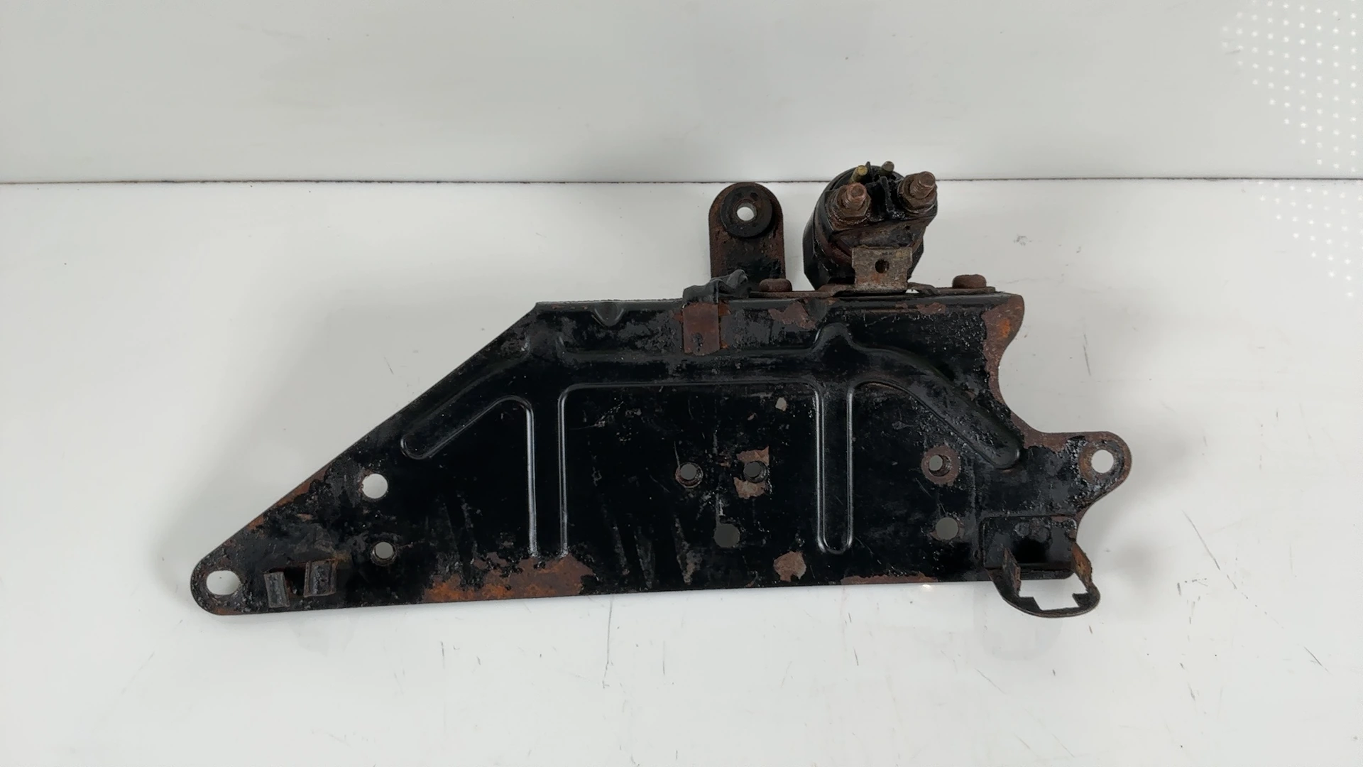 Suzuki GS450L GS450 450cc Relay Mounting Bracket 1980-1982 OEM 47410-44503 - Image 2