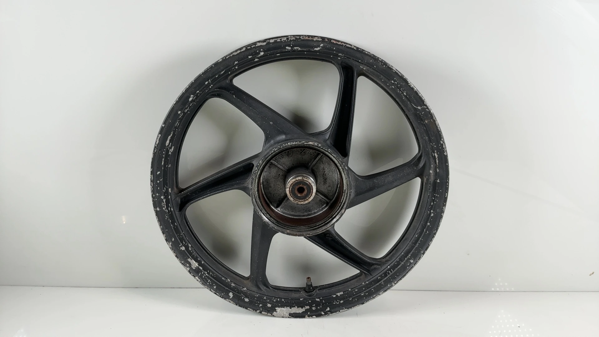 Honda CBF125 CBF125M JC40 Rear Wheel Rim 2009-2015 OEM 42650-KWF-900 - Image 1