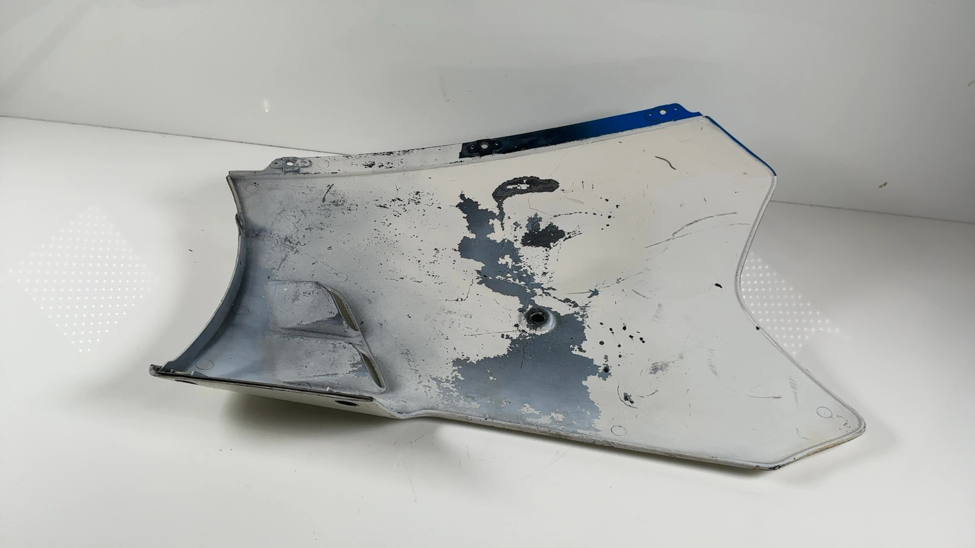 Suzuki GSXR GR77B 750 Right Lower Fairing Cowl Belly Pan 1988-89 OEM 94471-17C0 - Image 6