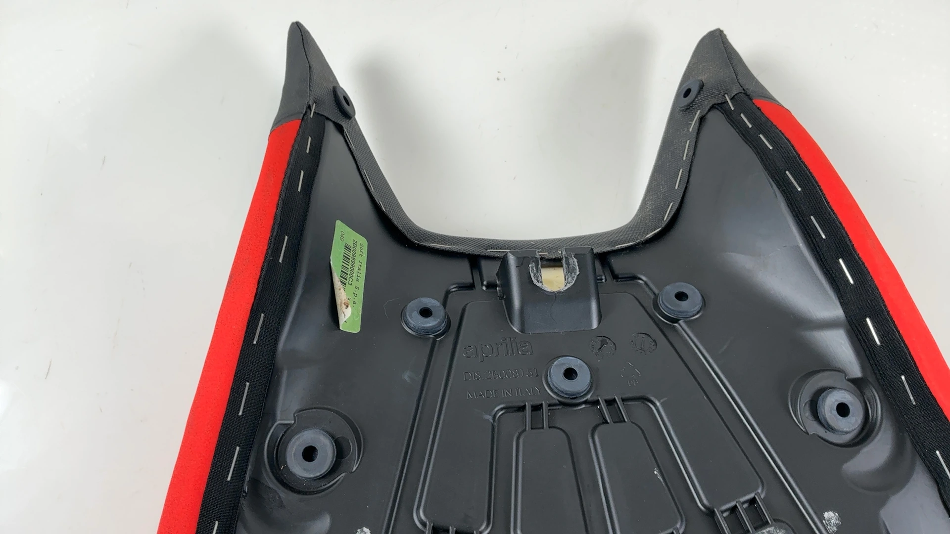 Aprilia Tuono V4 Factory 1100 Rider Front Seat 2021-2026 OEM 2B008151 - Image 4