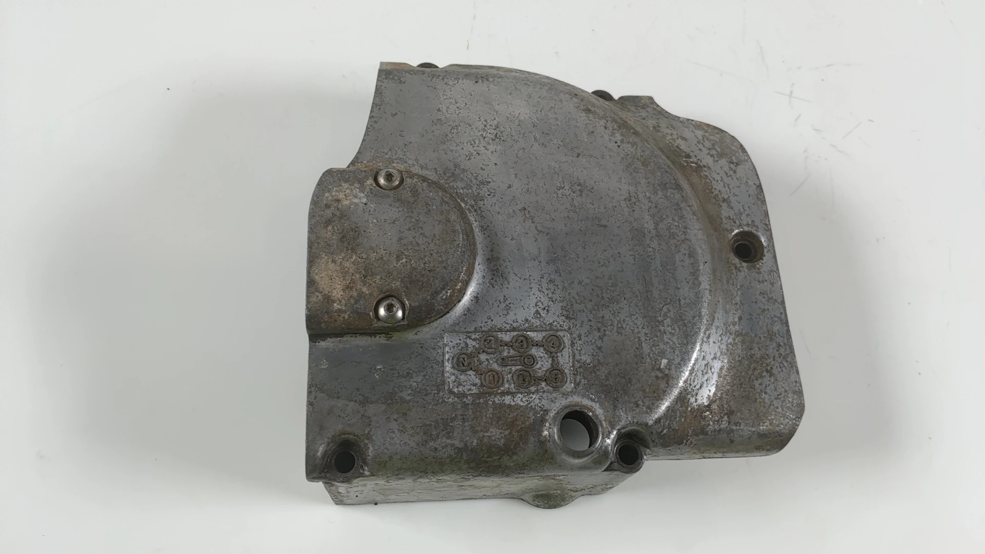 Suzuki GS400 GS400X 400cc Front Sprocket Engine Cover 1976-1979 OEM 11300-44820