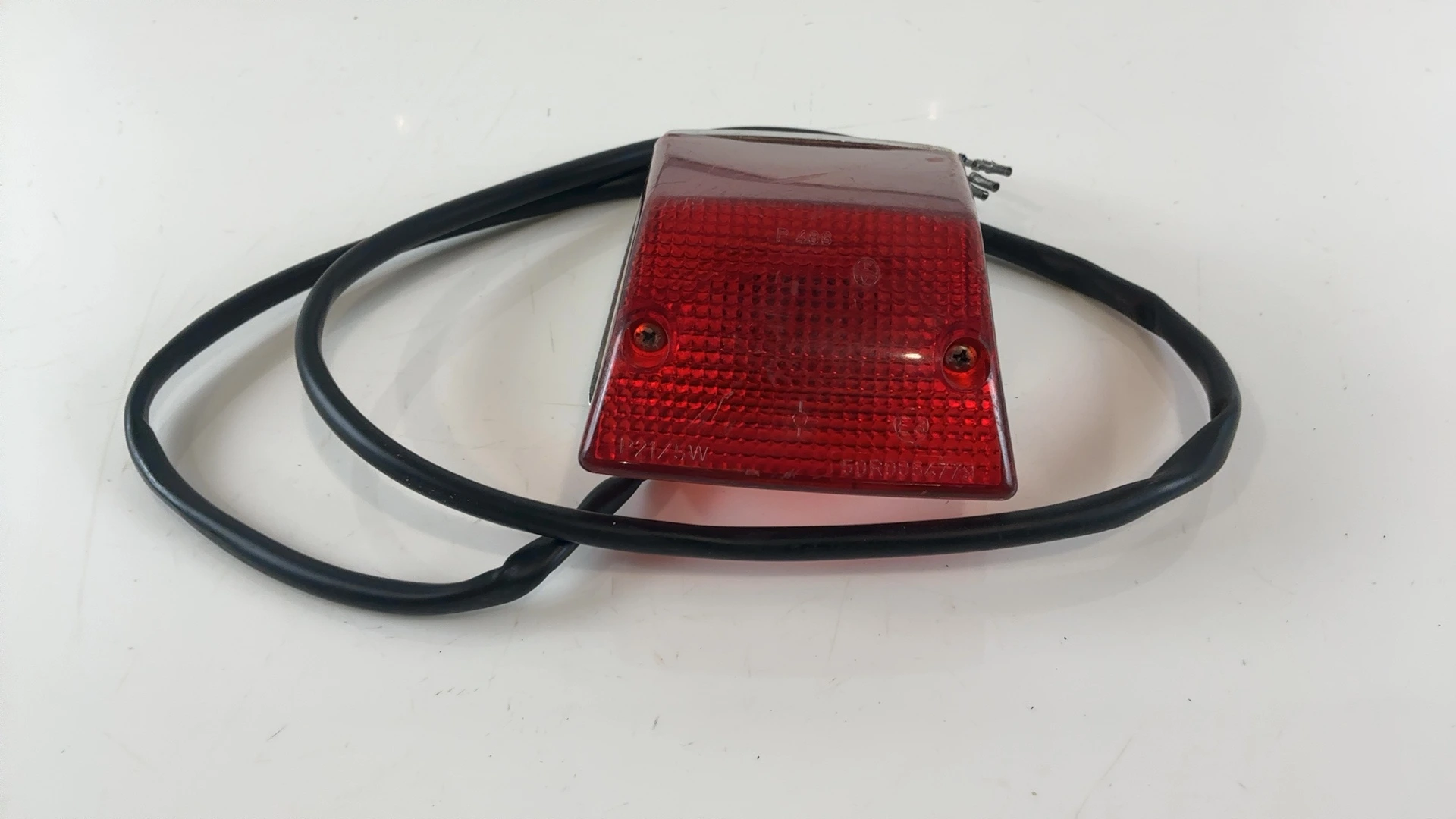 Yamaha XT DT TT 125 600 CC Rear Tail Light 1988-2004 OEM 34Y-84710-E1 - Image 2