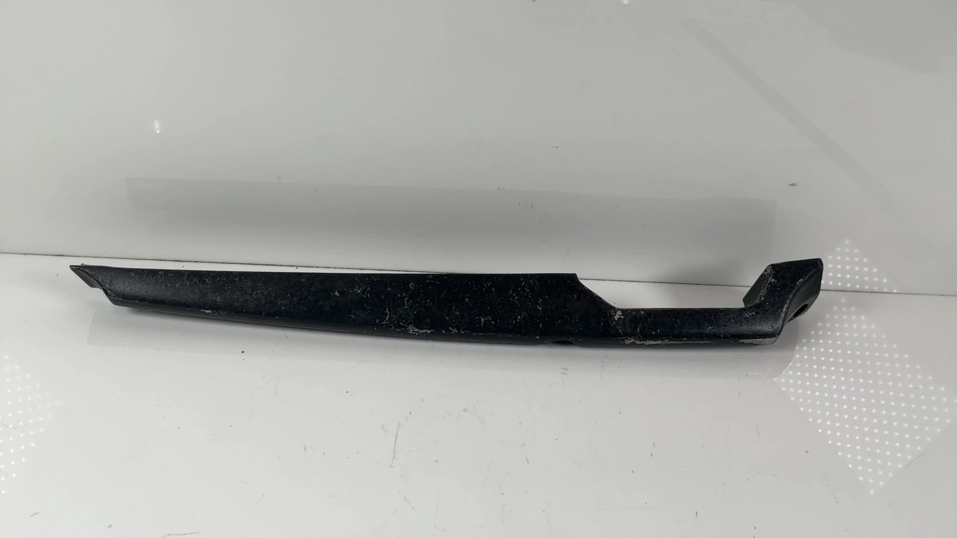 Kawasaki GPz750 ZX750A 750cc Right Rear Grab Handle Rail 1983-84 OEM 32109-1047 - Image 1