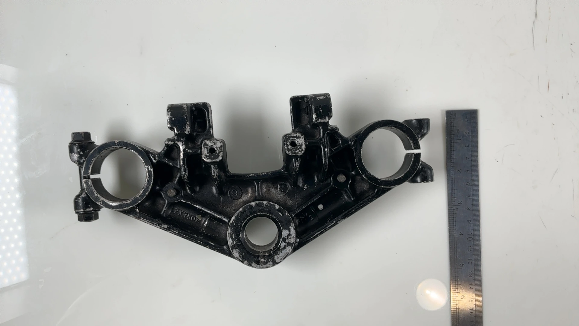 Kawasaki GPz750 ZX750A 750CC Upper Fork Bridge Yoke 1983-1985 OEM 44039-1073 - Image 3