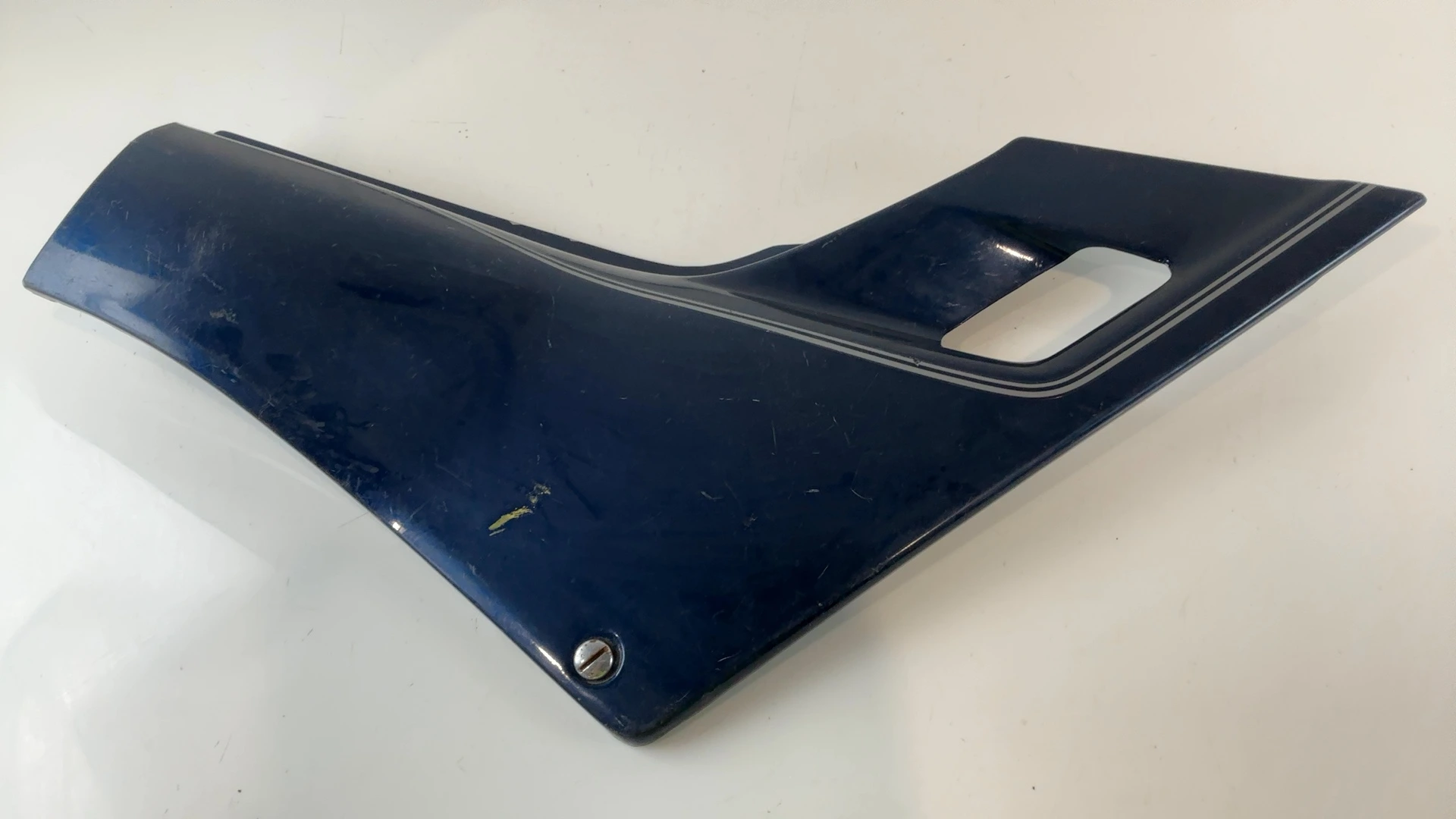 Honda VFR Interceptor VFR750 VFR700 Right Cover Fairing 1986 1987 83600-ML7-0000