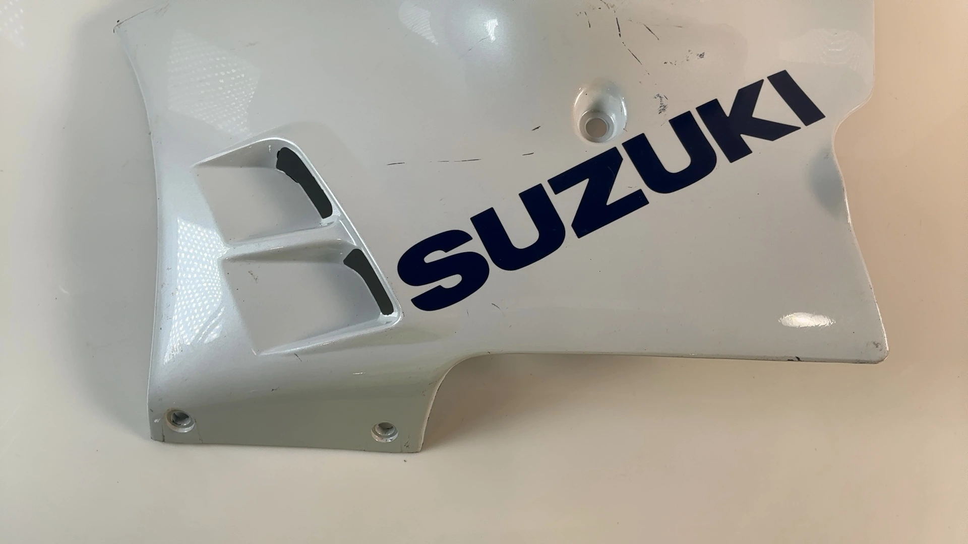 Suzuki GSX-R 1100 GV73B 1100cc Left Mid Fairing 1990 1991 OEM 94481-17C00 - Image 6