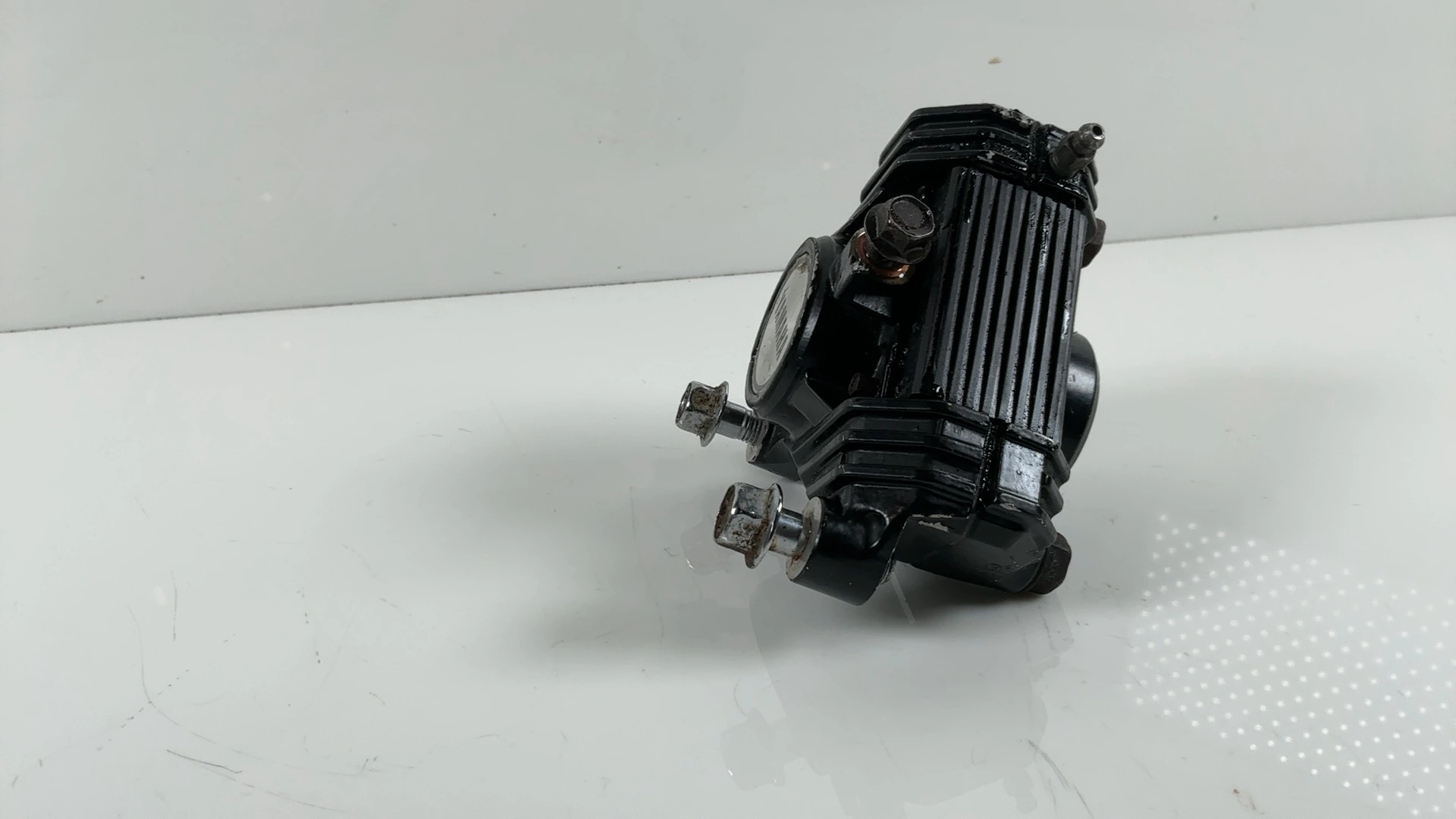 Yamaha XJ900 31A 900cc Front Right Brake Caliper 1983-1984 OEM 31A-25810-10 - Image 5