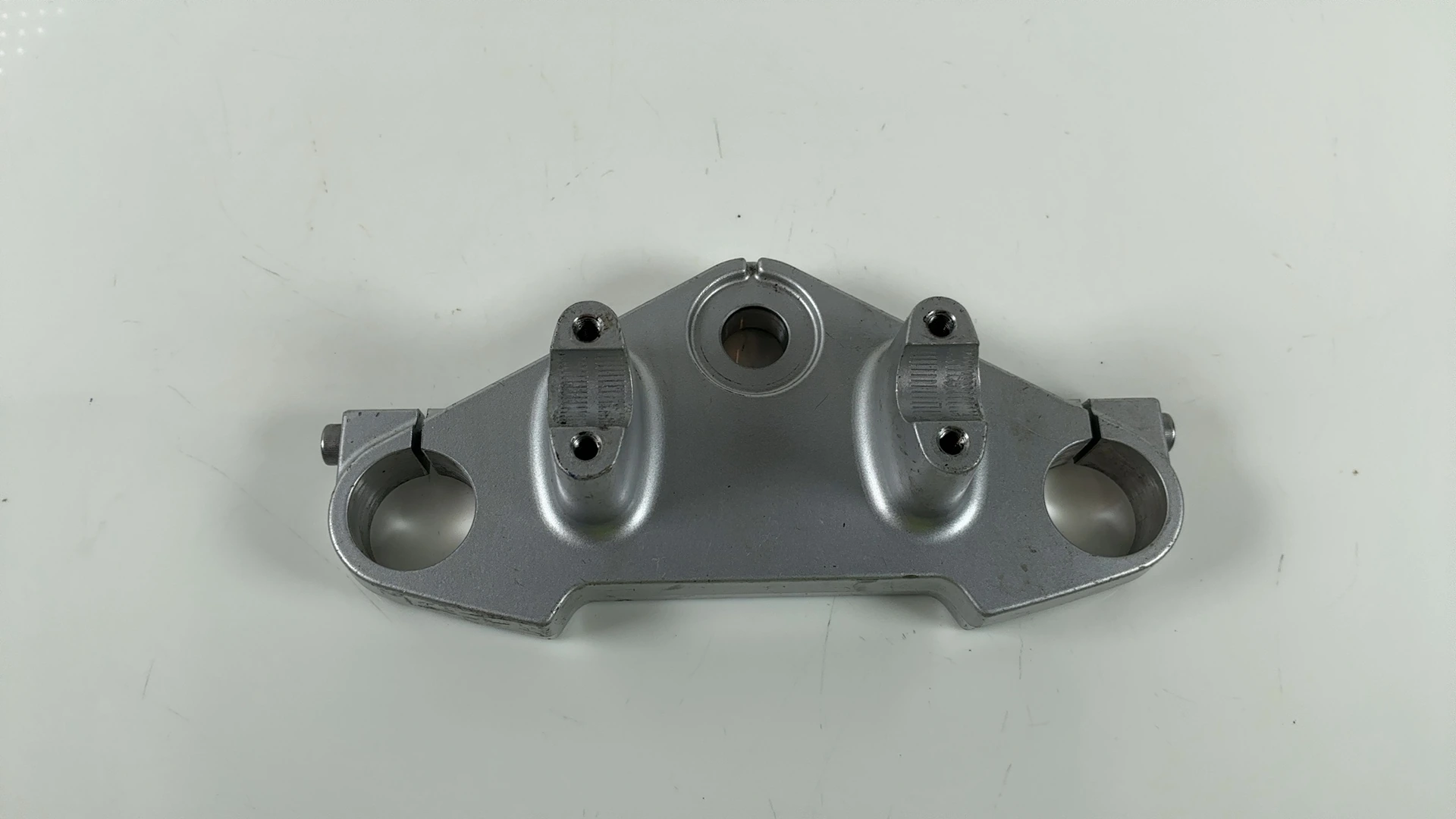 Suzuki Intruder VL125 VL Upper Fork Triple Clamp Bridge 2001-07 OEM 51311-05E00 - Image 1