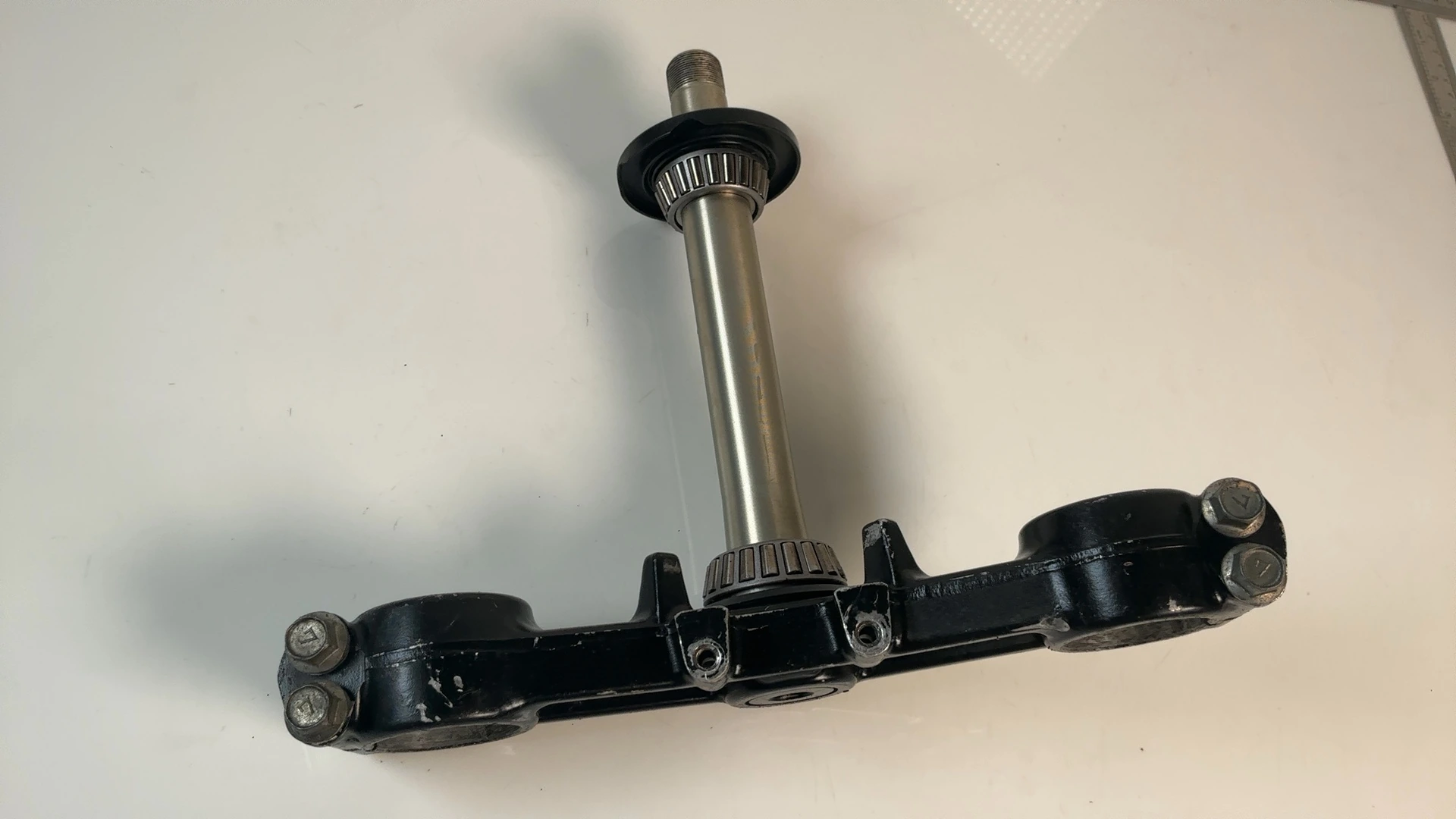 Kawasaki Ninja ZX600F 600cc Lower Triple Tree 1995-1997 OEM 44037-1330 K765-1 - Image 2