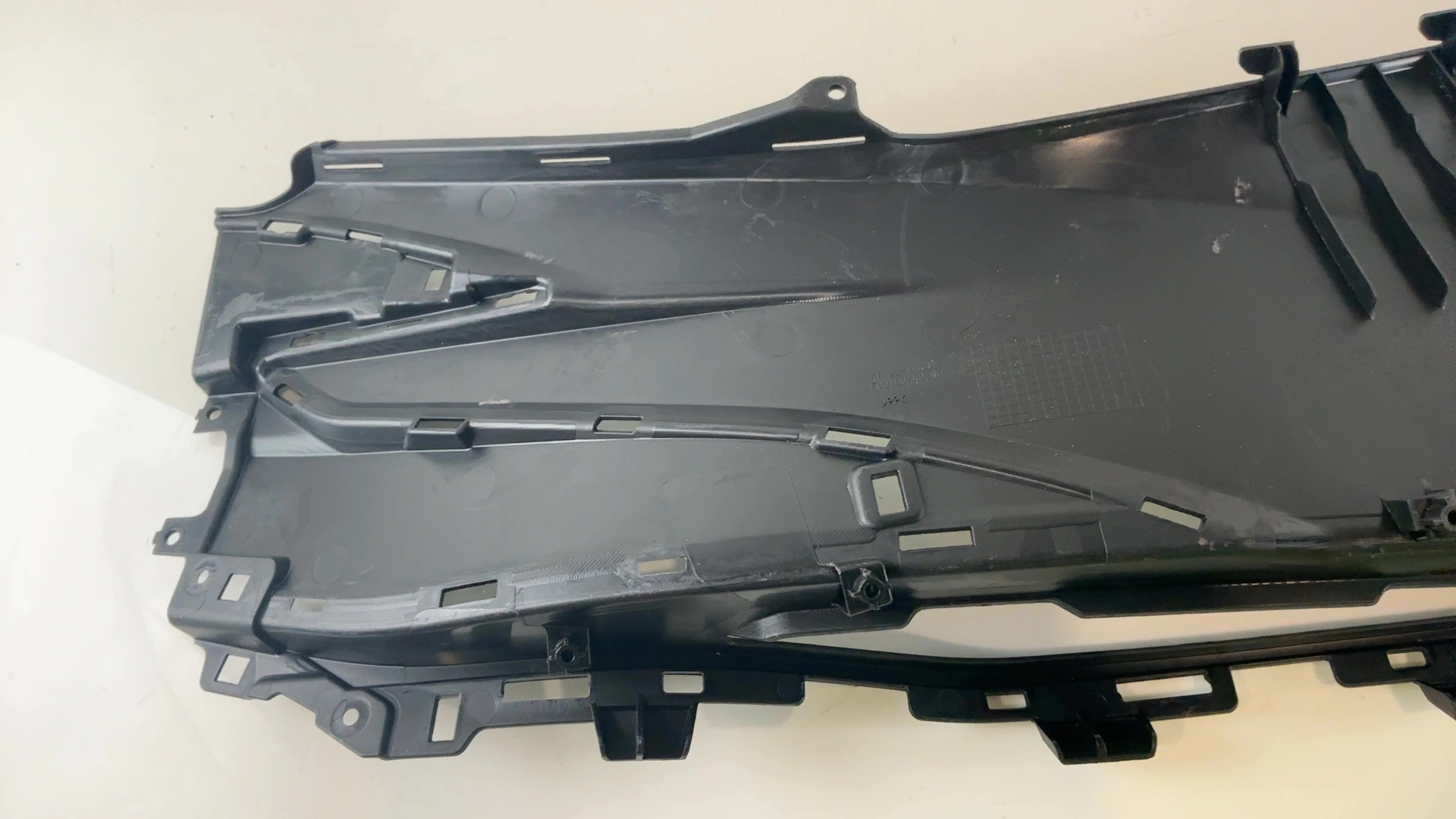 Suzuki Burgman AN400 DU11 400cc Left Side Footboard 2017-24 OEM 48122-19K00-000 - Image 5