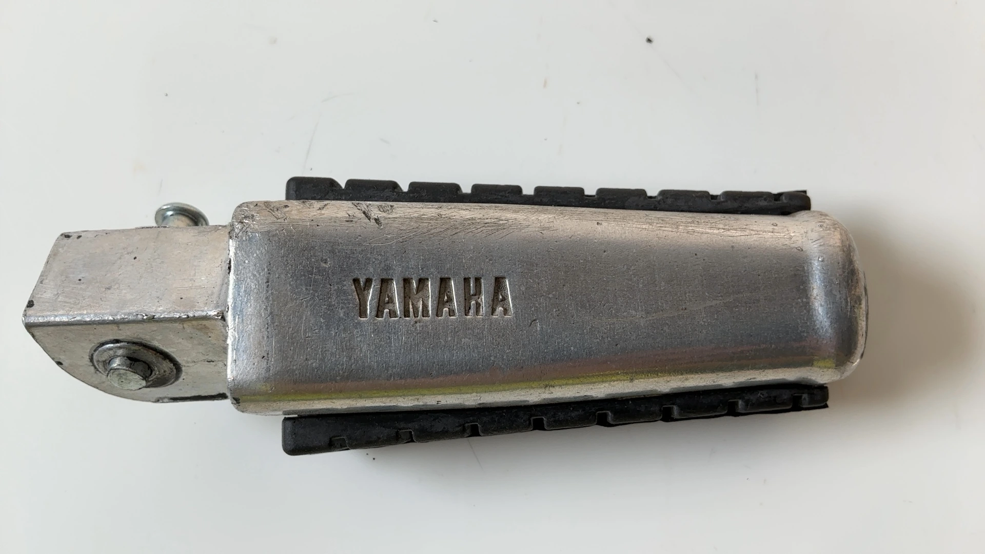 Yamaha V-Max VMX1200 1200 Rear Left Passenger Foot Peg 1986-2007 1UT-27430-01-00 - Image 2
