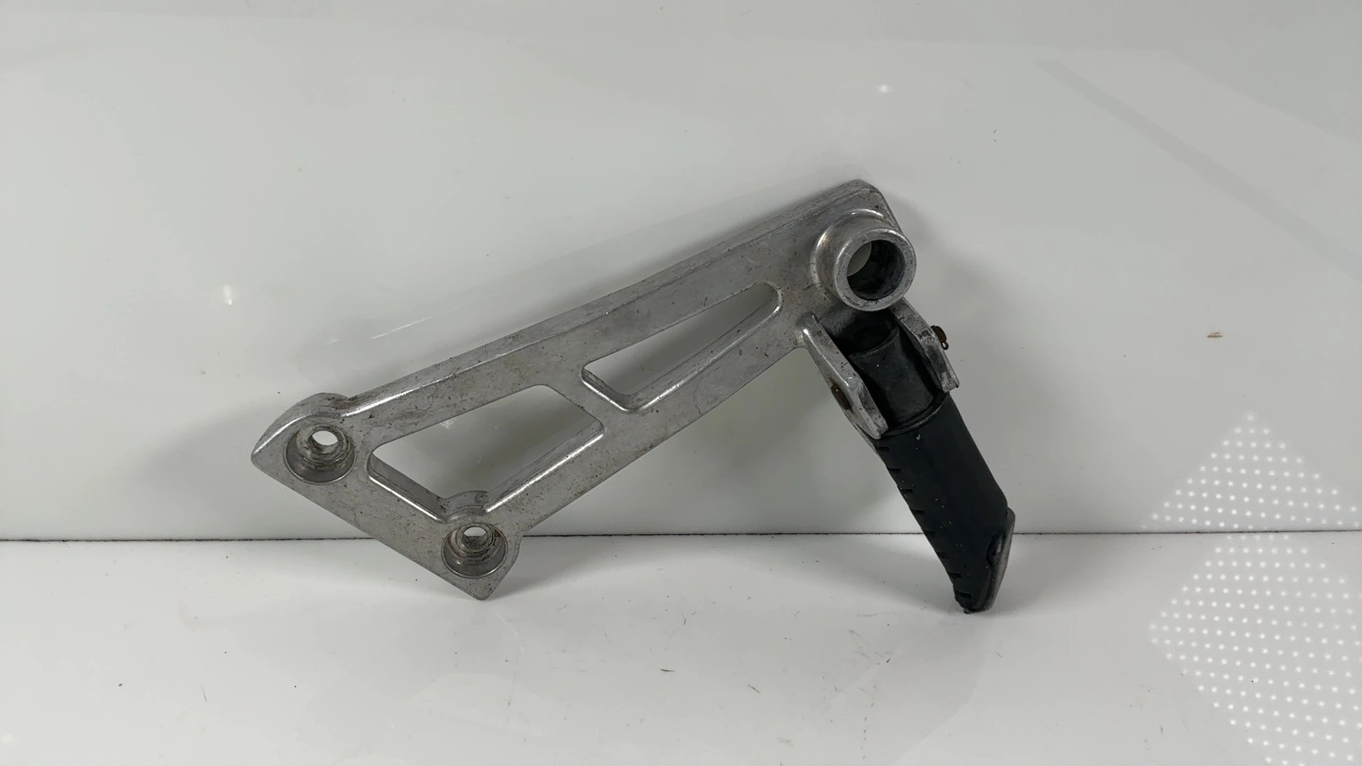 Honda NSR125 JC20 125cc Rear Right Pillion Footrest Hanger 1988-94 50711-KY4-000 - Image 1