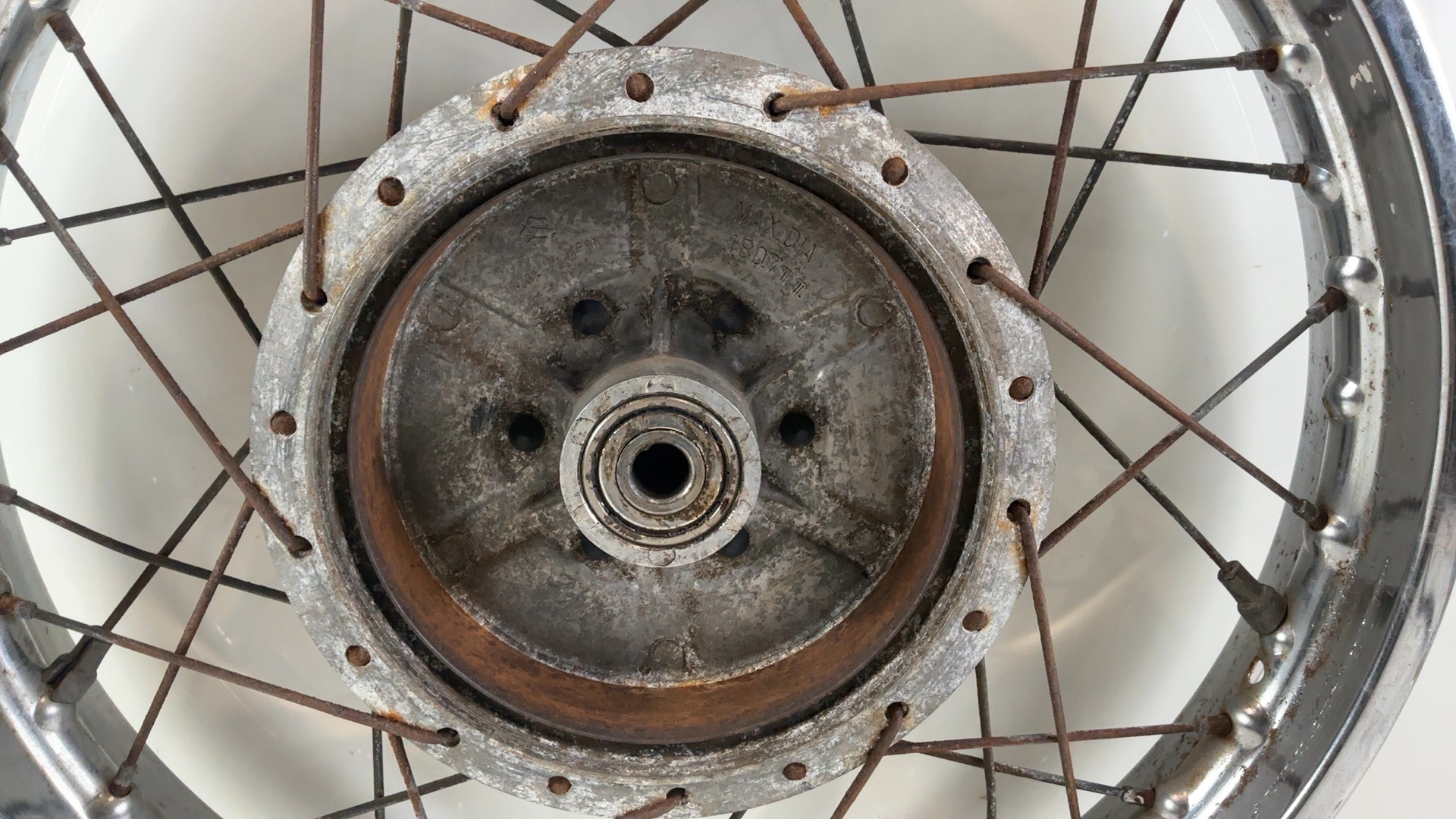Suzuki GT250 GT 250 250cc Rear Wheel Rim 1973-1977 OEM 64110-11001 - Image 7
