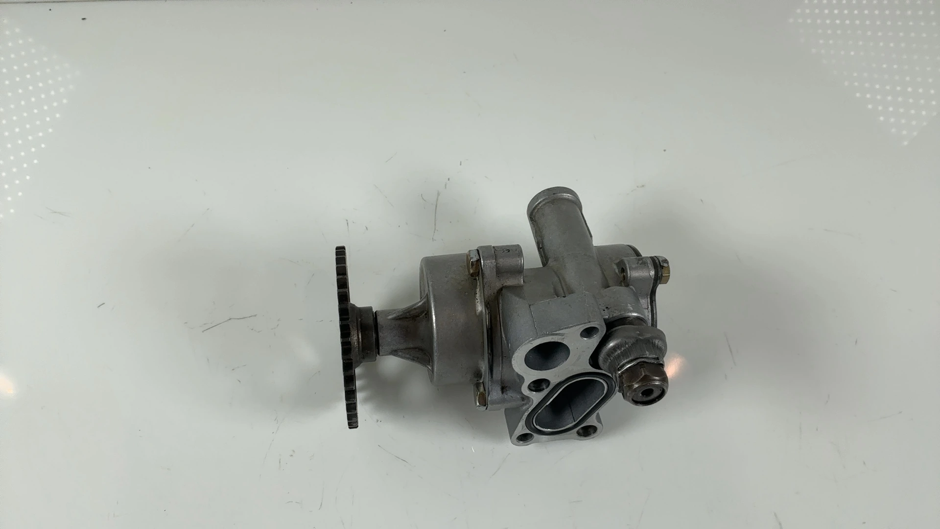 Suzuki GSXR1100 GSX-R 1100 Engine Oil Pump 1990 1991 1992 OEM 16400-06B10 - Image 1