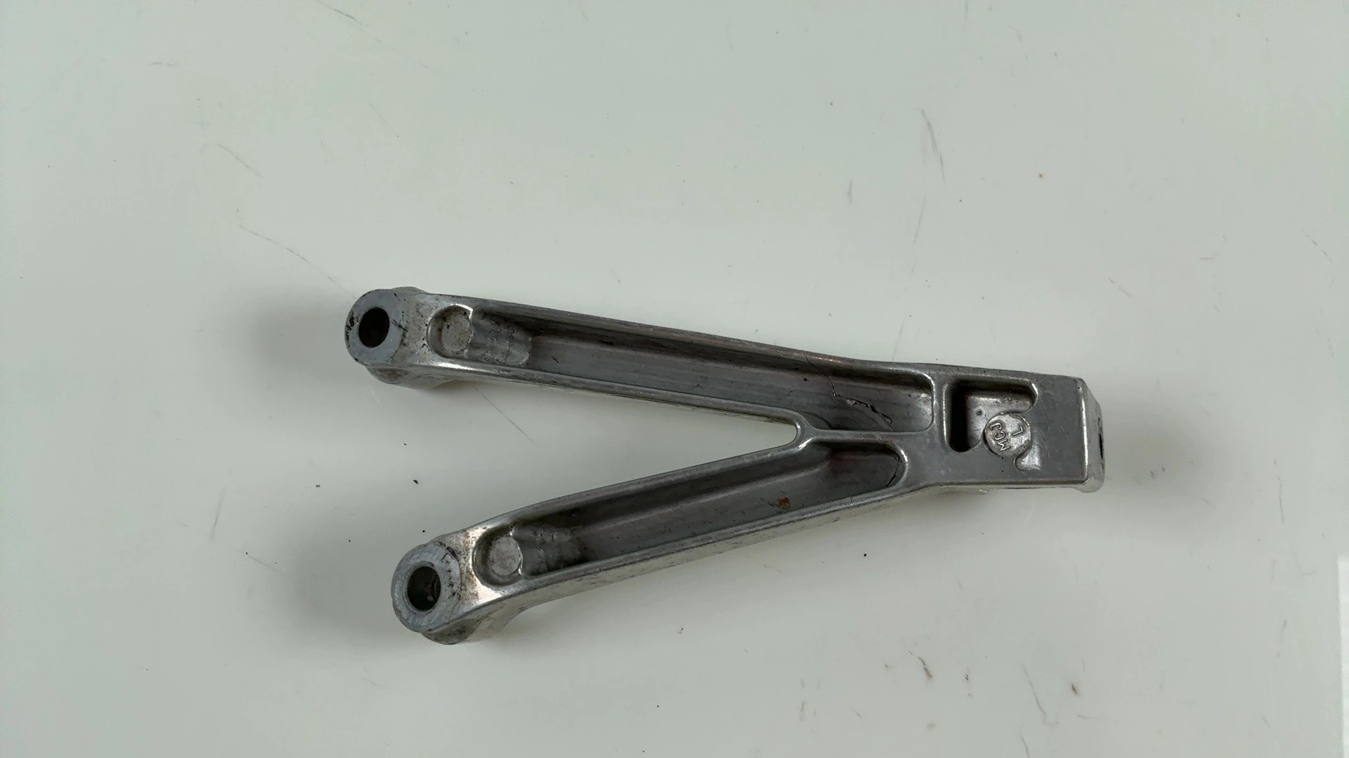 Honda CBR900RR SC50 954cc Rear Left Footrest Hanger 2002 2003 OEM 50760-MCJ-750 - Image 2