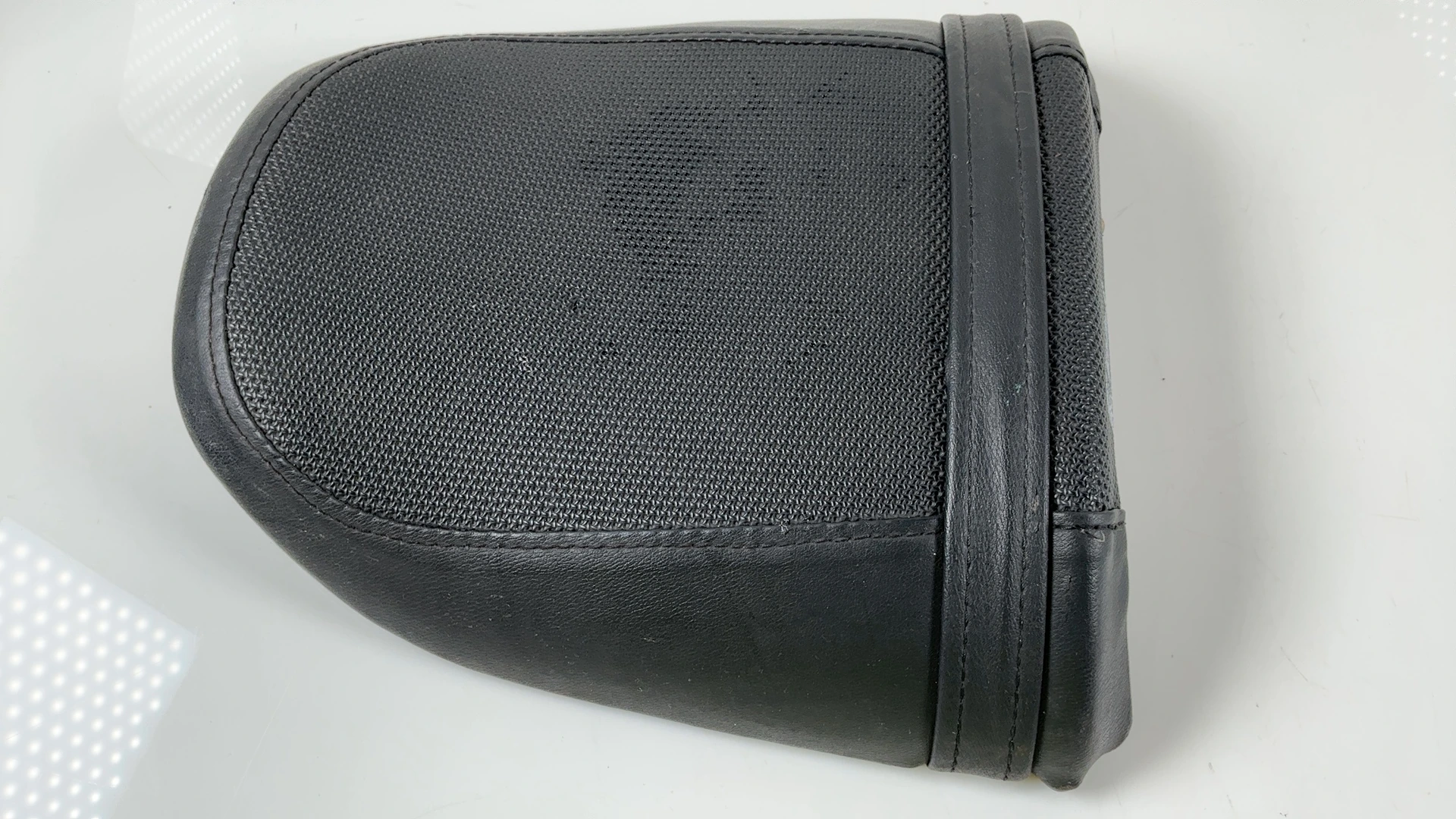 Suzuki Bandit GSF400 GSF 400 400CC Rear Pillion Seat 1991-97 OEM 45300-10D00-6BY