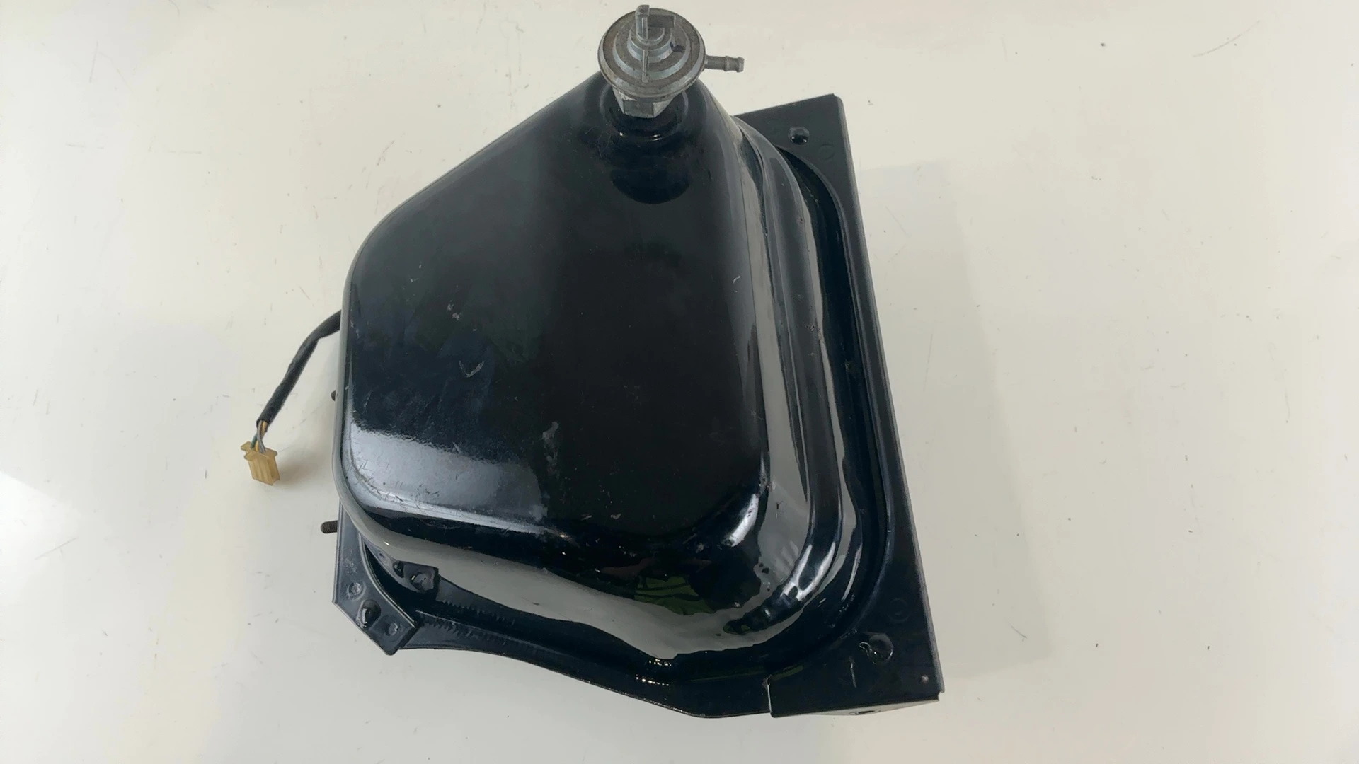 Honda X8R SZX50 50cc Fuel Gas Tank 1998-2004 OEM 17500-GCM-610 - Image 6